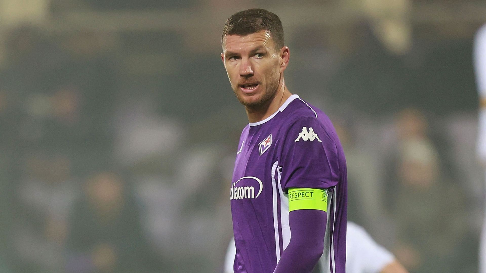 Perché Dzeko è andato allo Schalke: l'addio alla Fiorentina e la scelta di ripartire dalla Germania