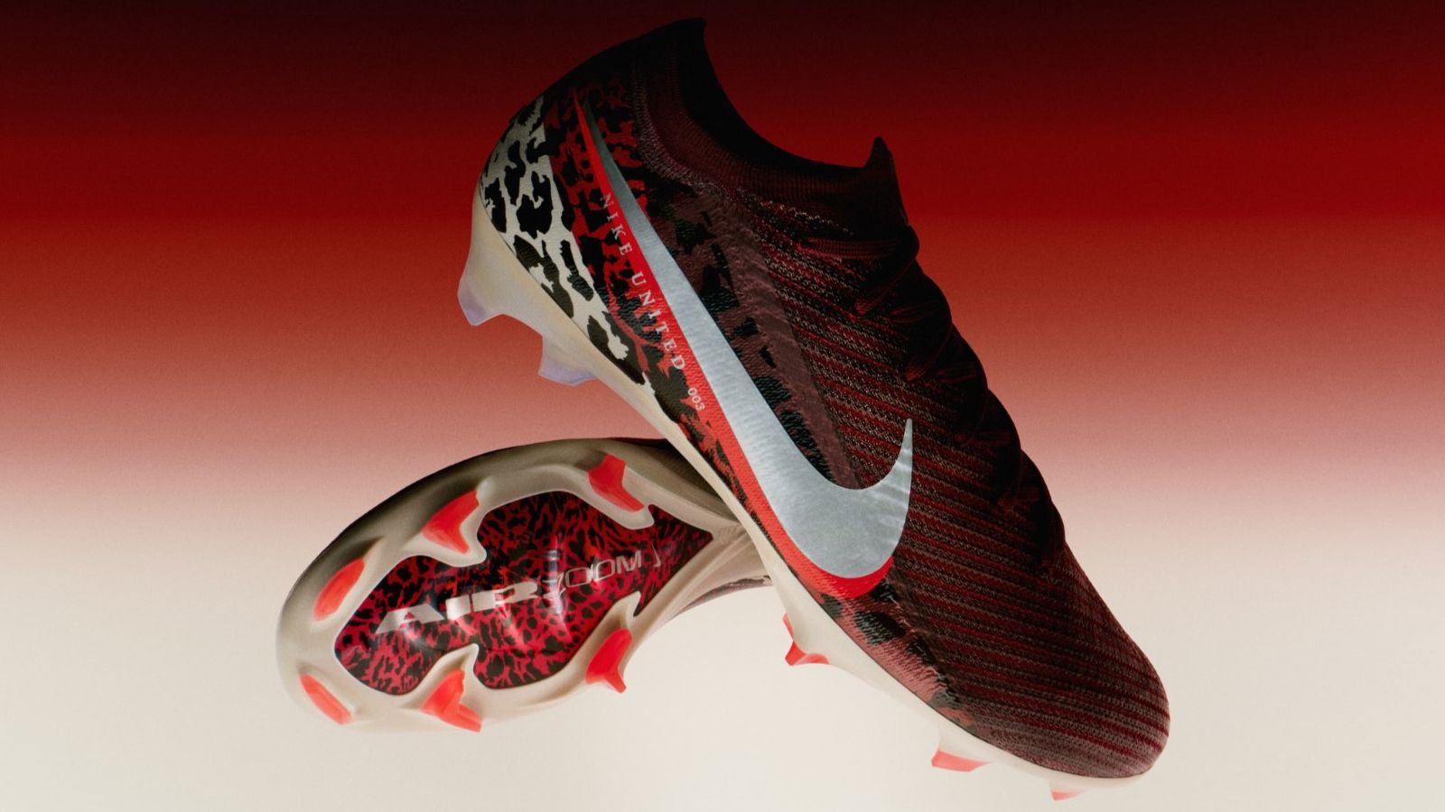 Nike Mercurial, scarpa da calcio firmata Lauren James e Salma Paralluelo