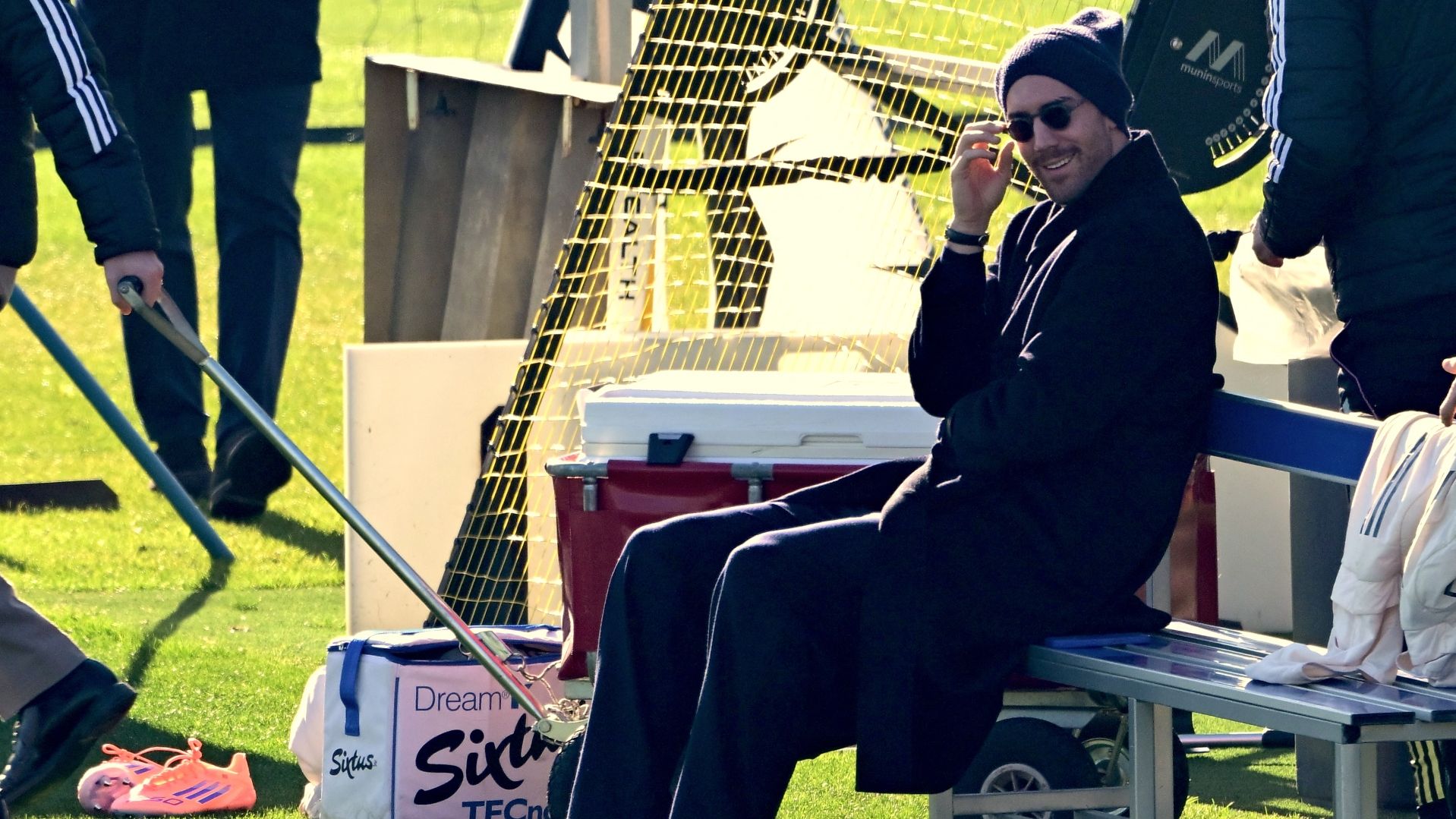 Juventus-Lazio si rivede Vlahovic: è in borghese a bordo campo