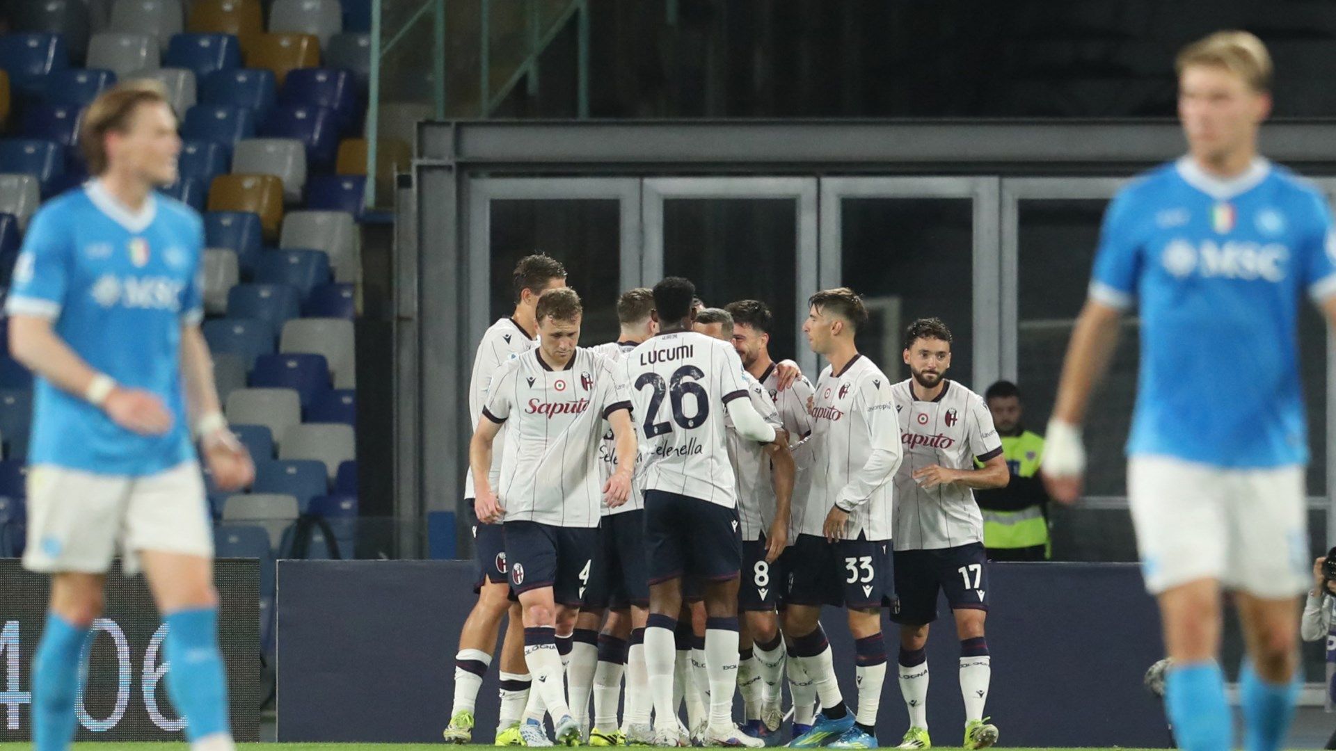 Il Napoli cade 3-2 in casa col Bologna e non è ancora aritmeticamente in Champions