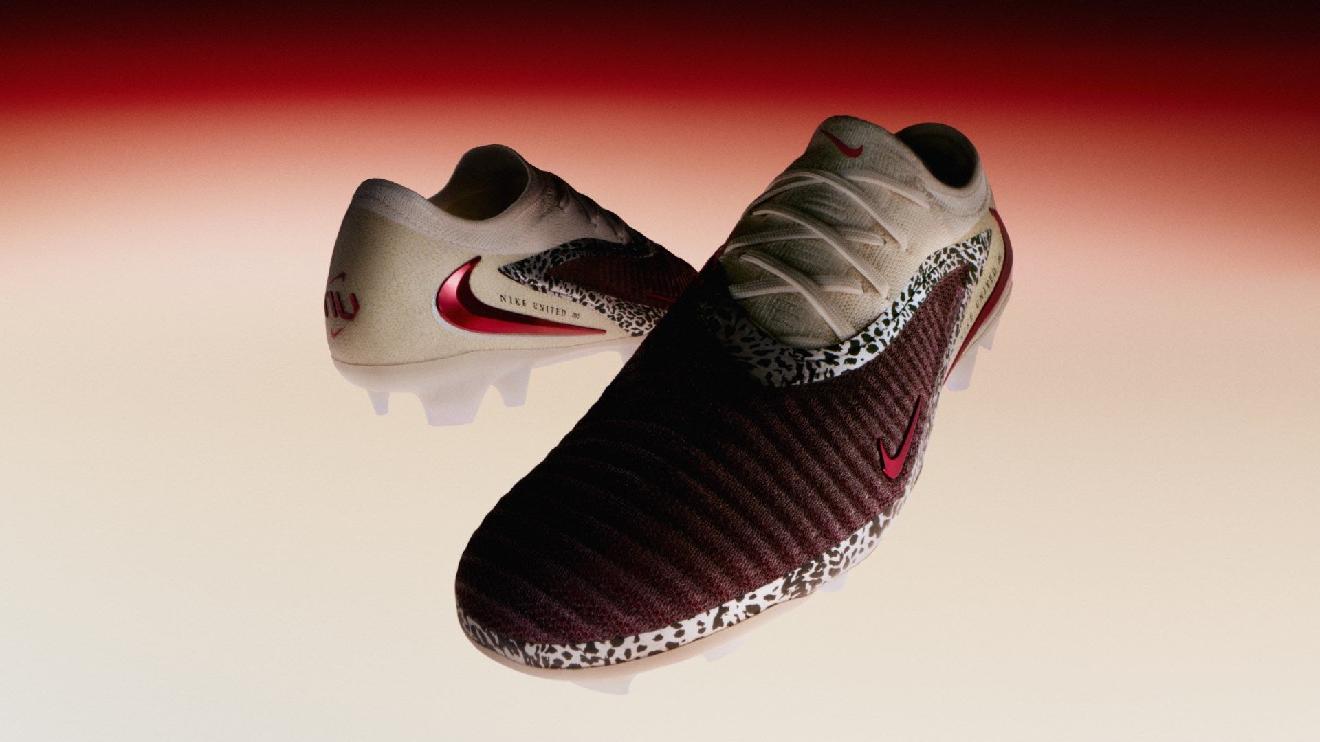 Nike Phantom, scarpa da calcio firmata Deyna Castellanos e Sophia Wilson