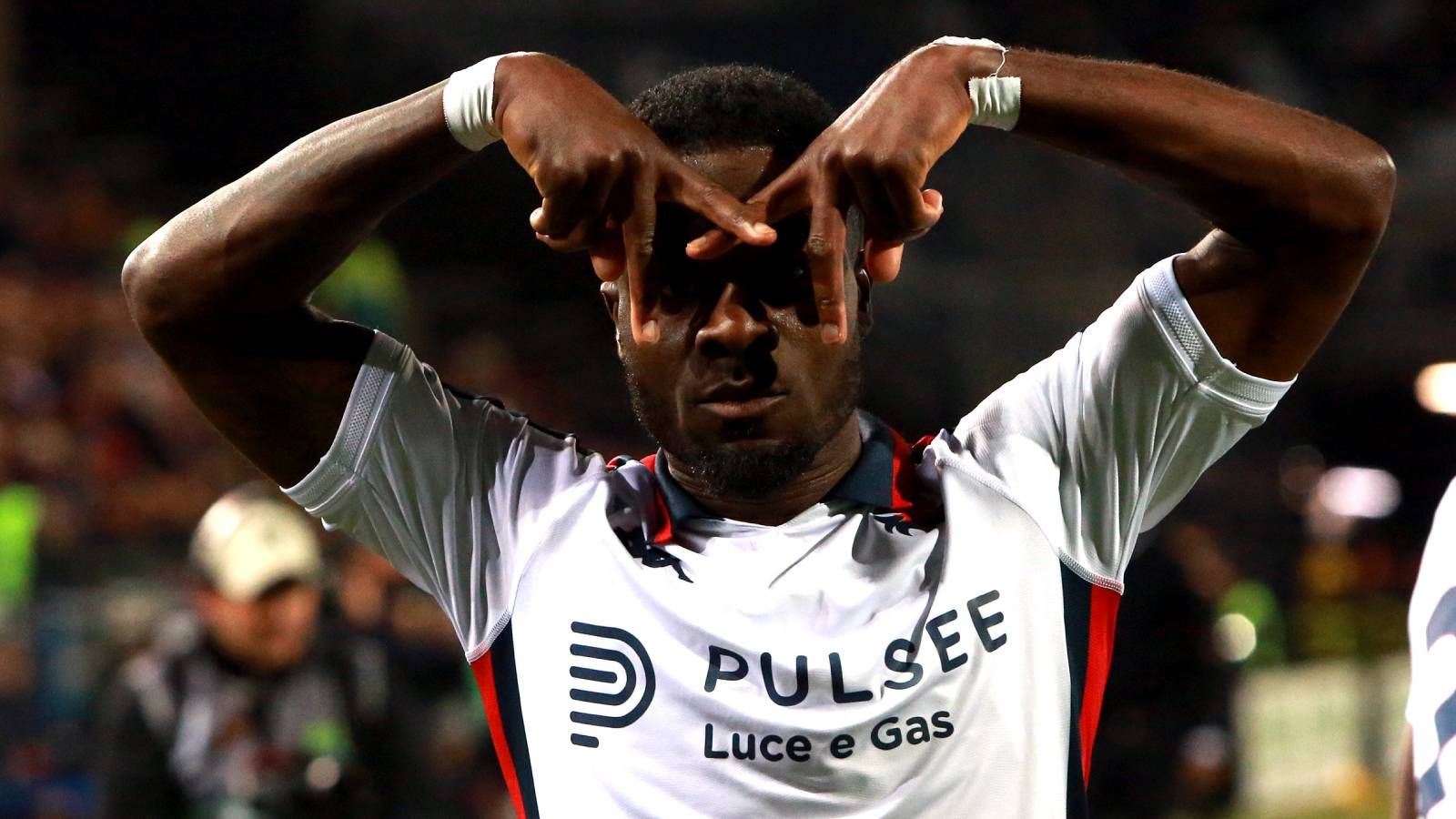 Genoa, Ritorna Cornet Col Gialllo: iL Tweet Dell’ufficAnità Sparce e poi ricompare Genoa, Ritorna Cornet Col Gialllo: iL Tweet Dell’ufficAnità Sparce e poi ricompare