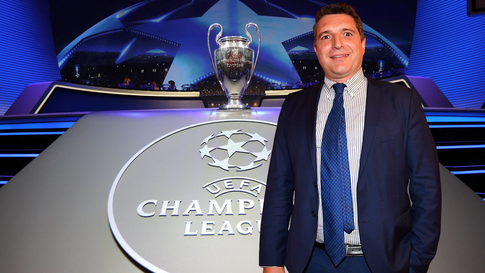 Milan-Como a Perth, parla De Siervo: “Non è per soldi ma per il futuro della Serie A. Quello di Allegri e Rabiot e un piccolo problema” Milan-Como a Perth, parla De Siervo: “Non è per soldi ma per il futuro della Serie A. Quello di Allegri e Rabiot e un piccolo problema”