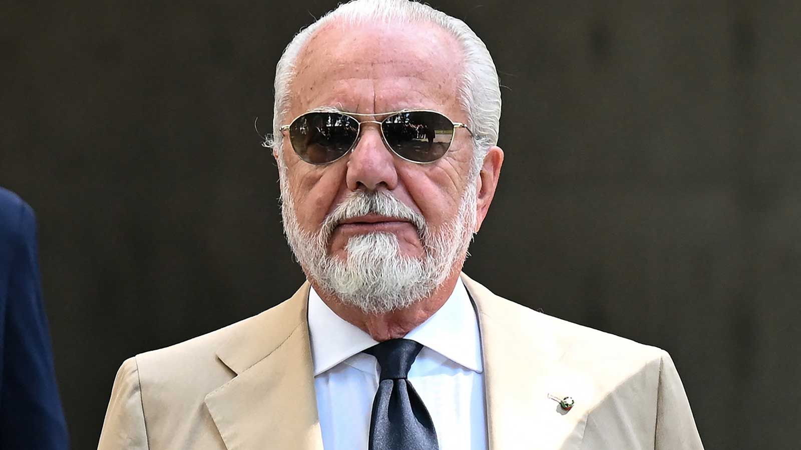 Napoli, De Laurentiis: "Dimissioni di Conte una favola, è un uomo vero. Sono fiero di averlo al mio fianco"