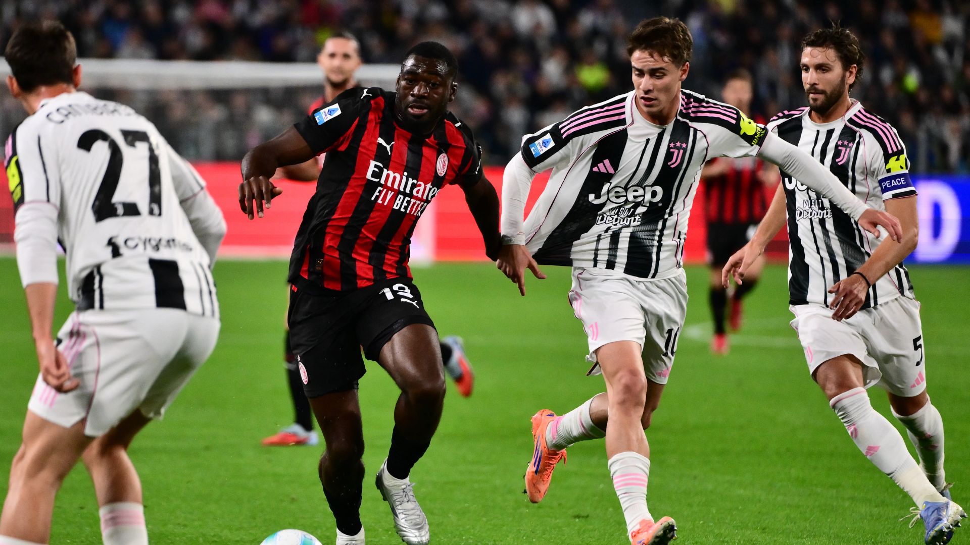 Come cambia la lotta Champions League: Milan, Como, Juventus e Roma, classifica e calendario