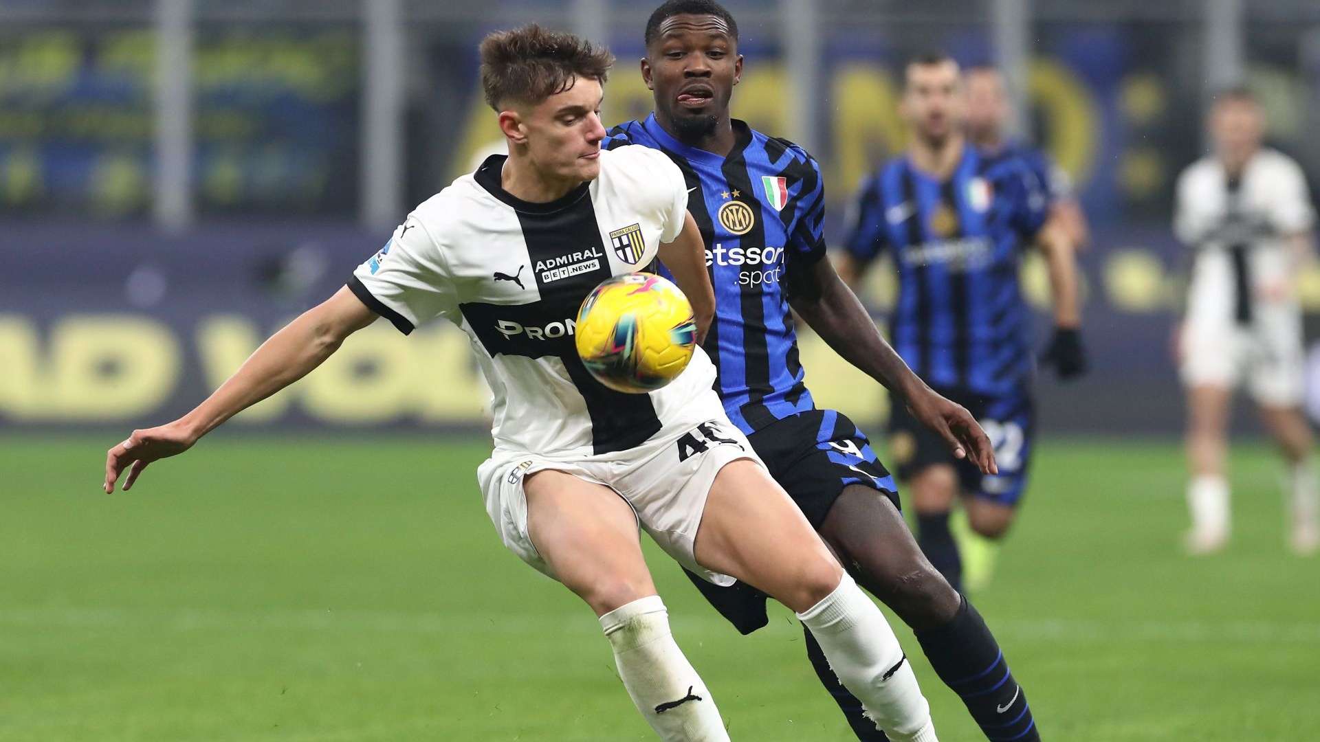 leoni parma 2024 25 azione thuram inter