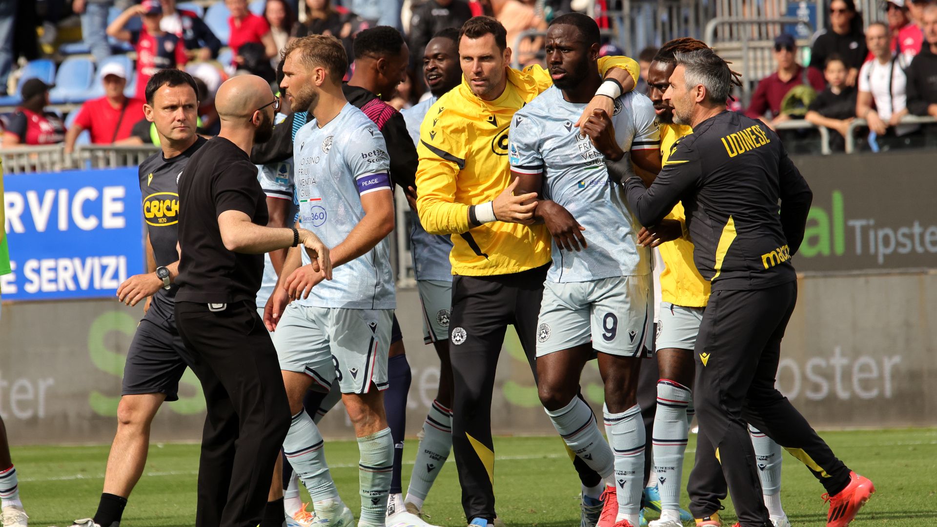 Cagliari-Udinese e la presunta frase razzista verso Davis, il ...