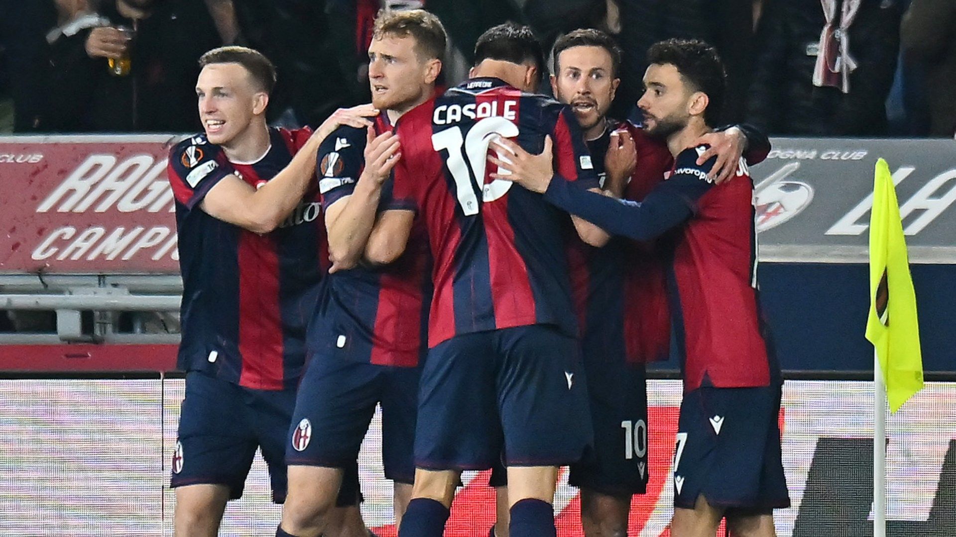 Bologna-Roma, le pagelle dei rossoblù: Joao Mario da 4. Bernardeschi e Rowe imprendibili