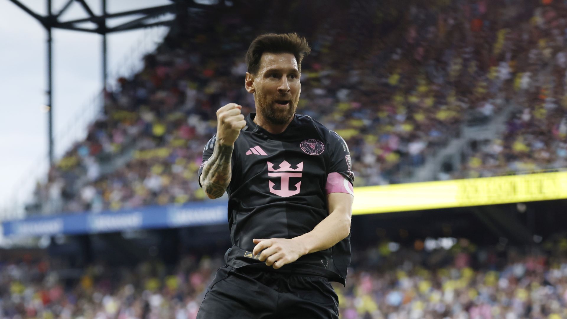 Messi risponde subito a Ronaldo: tripletta (e assist) con Inter Miami, ma non raggiunge il record di Carlos Vela