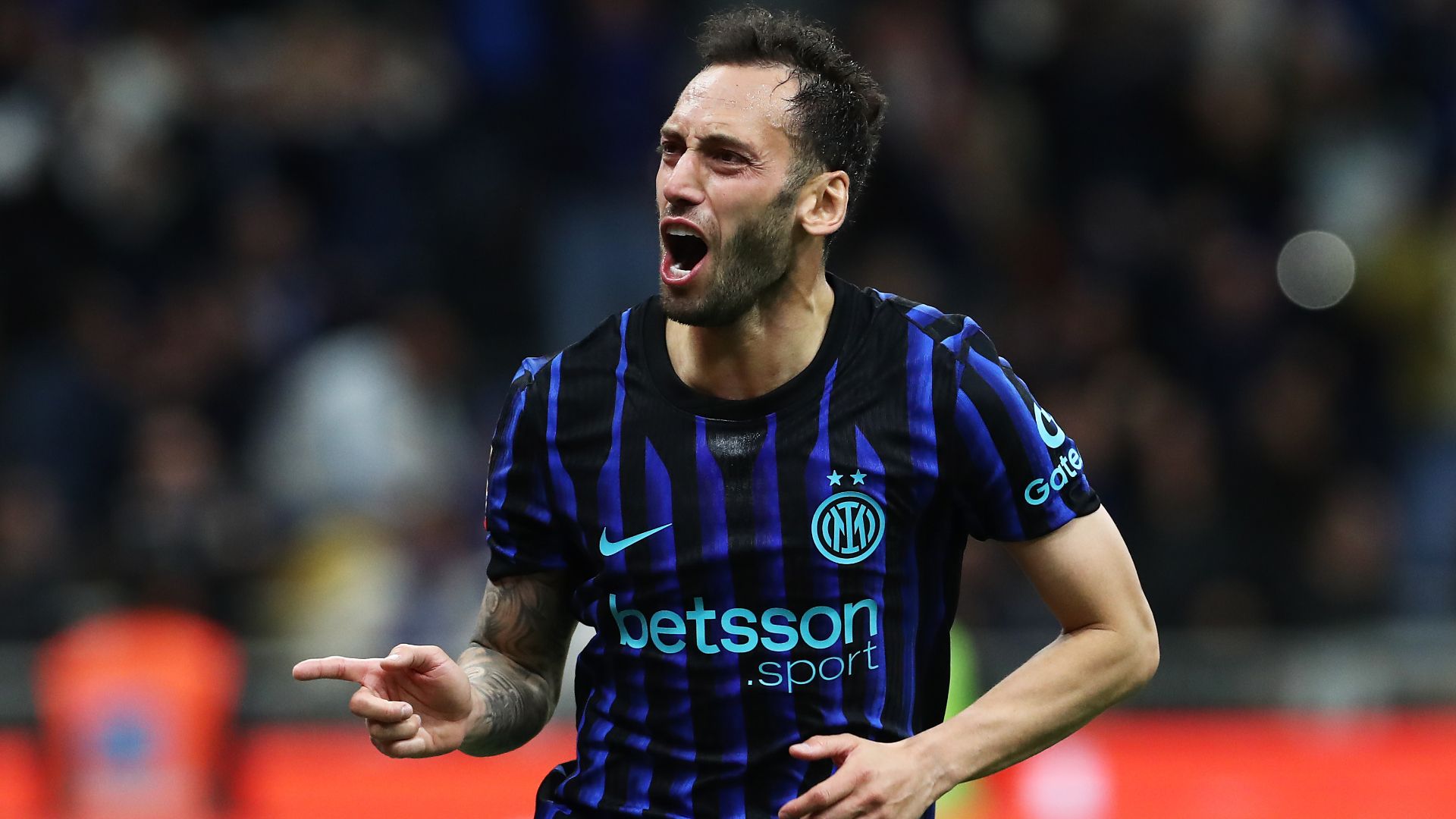 REGISTA - CALHANOGLU