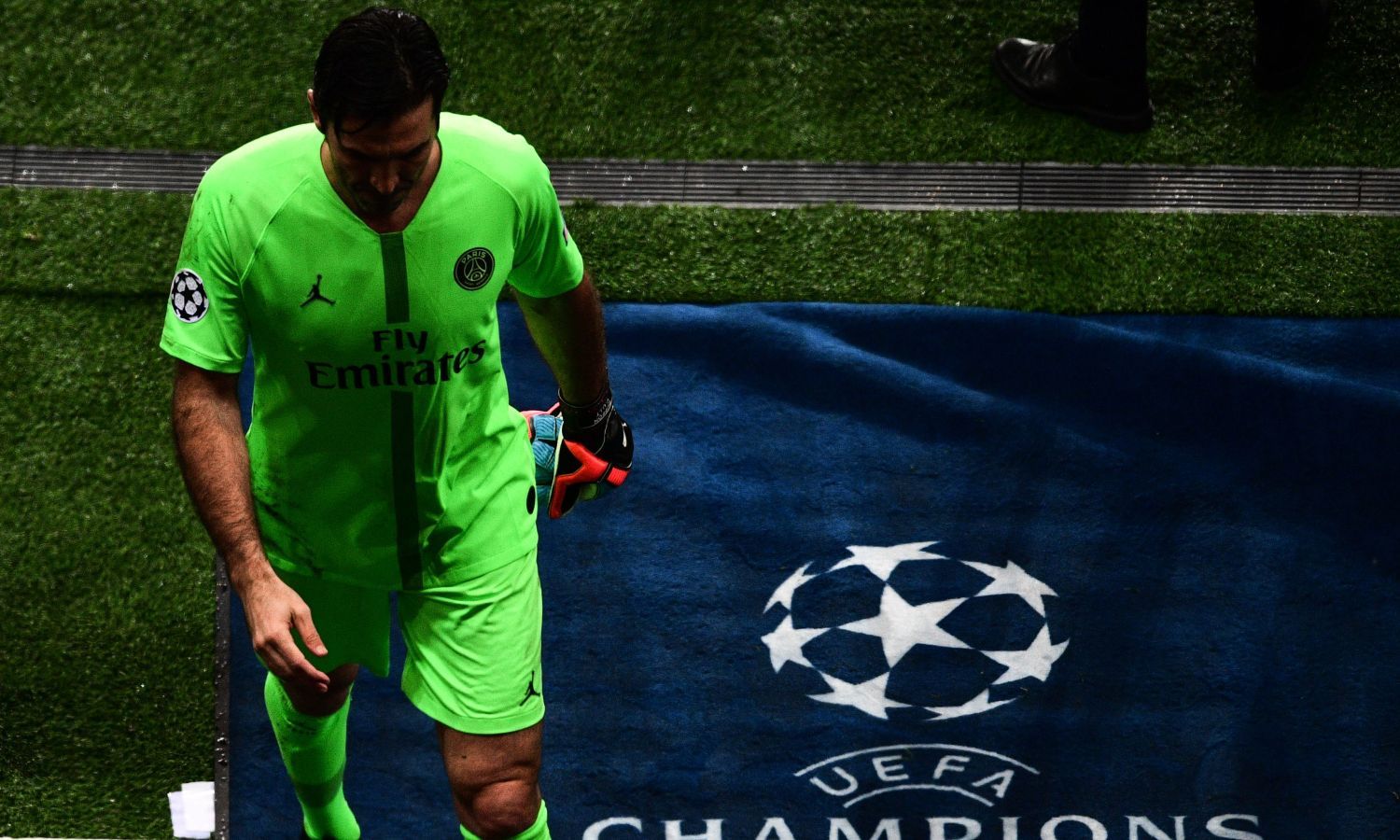 buffon, psg, testa bassa, addio, champions, 2018/19