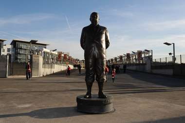 Chapman.statua.2011.jpg