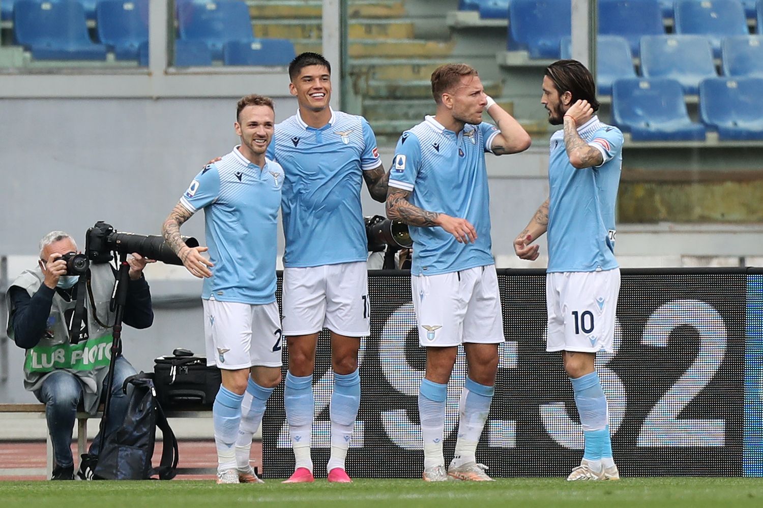 Laziomania: rincorsa Champions al Milan, che brutto Paratici in campo ...