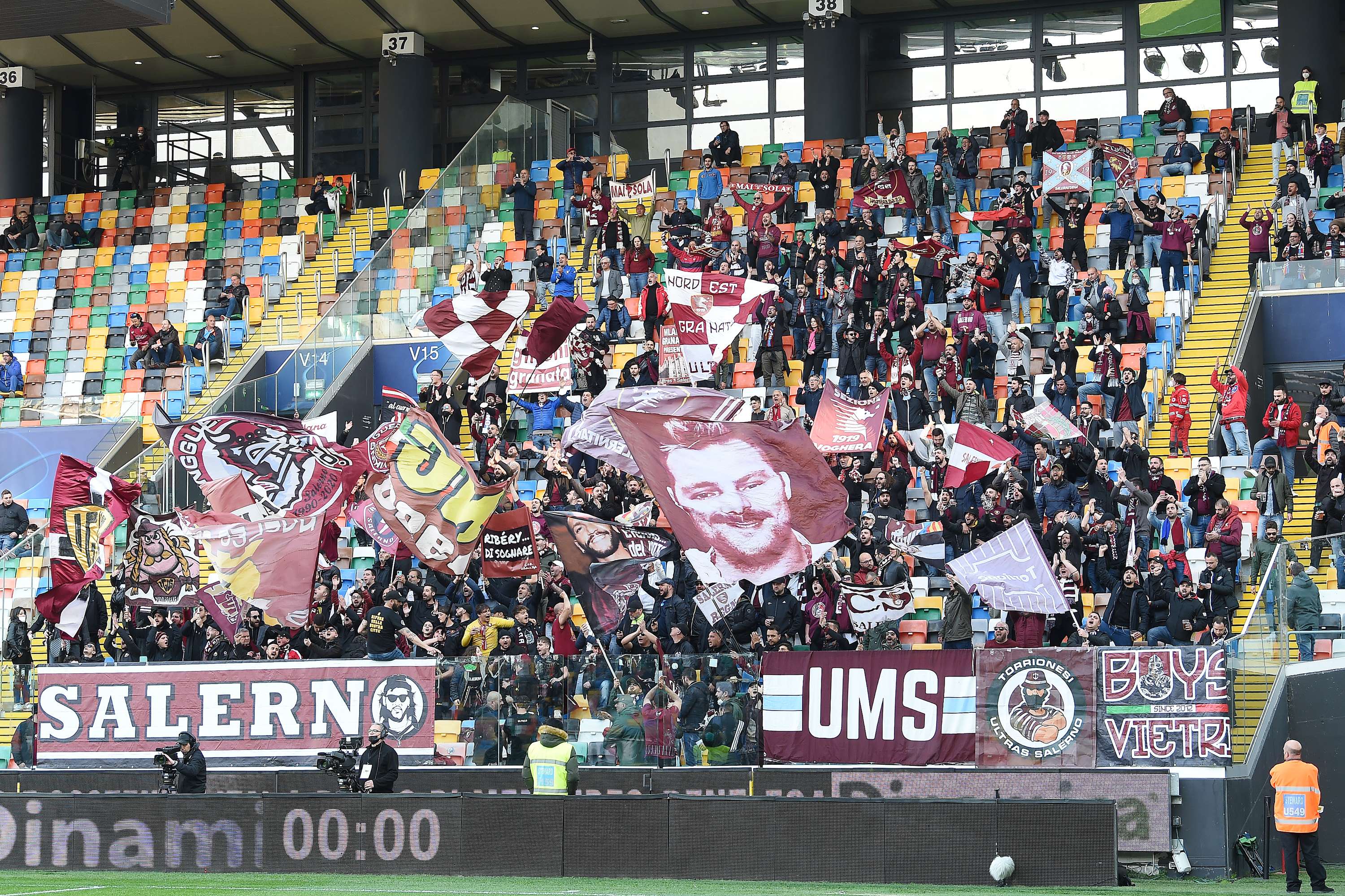 salernitana.tifosi.jpg