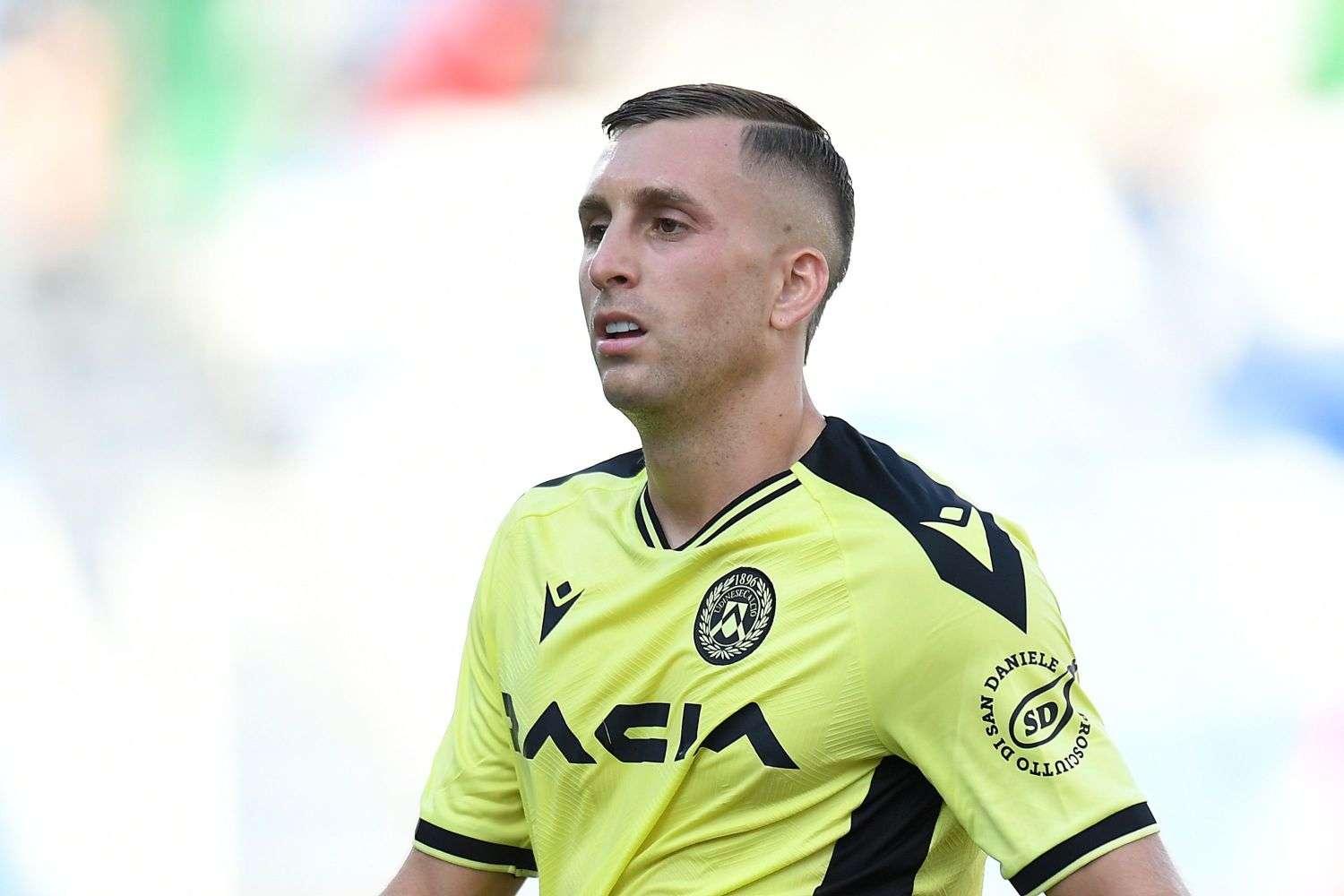 deulofeu.udinese.2022.23.sguardo.jpg