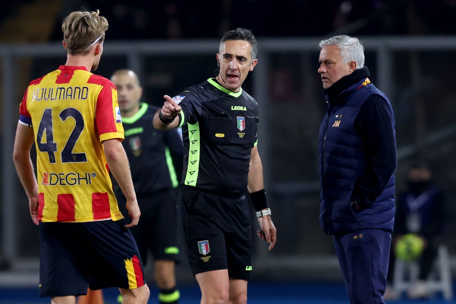 Pantaloncini Da Arbitro Di Calcio - Prezzo Promozionale, Nuovi