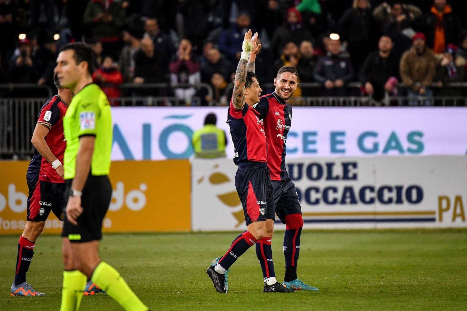 lapadula.cagliari.ascoli.2022.2023.festeggiato.jpg