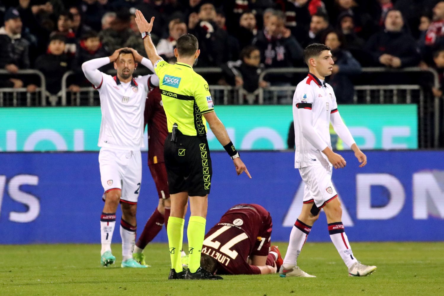 Cagliari-Torino, la MOVIOLA: Buongiorno salta la prossima partita, non