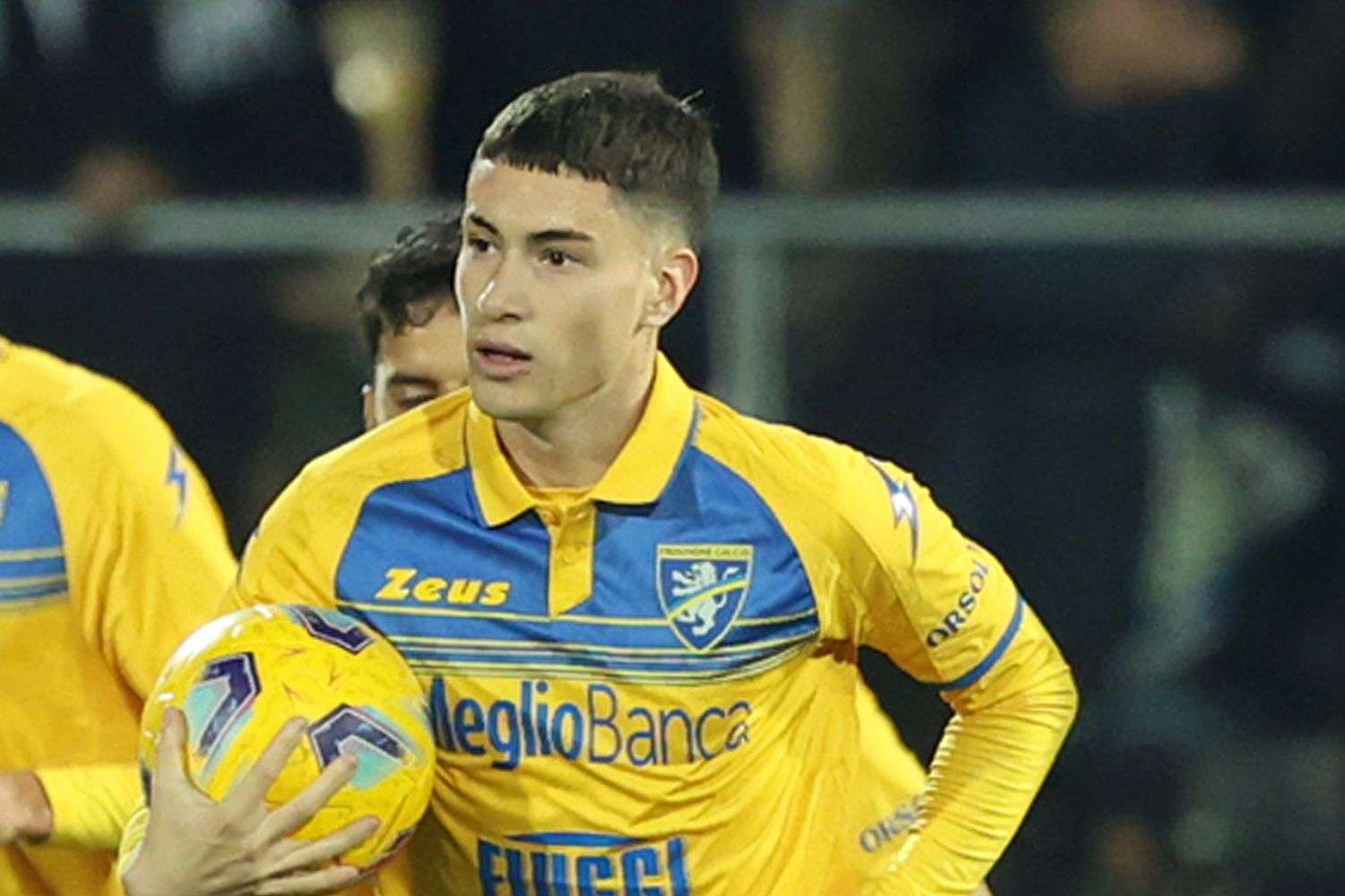 soule.frosinone.2023.24.pallone.jpg