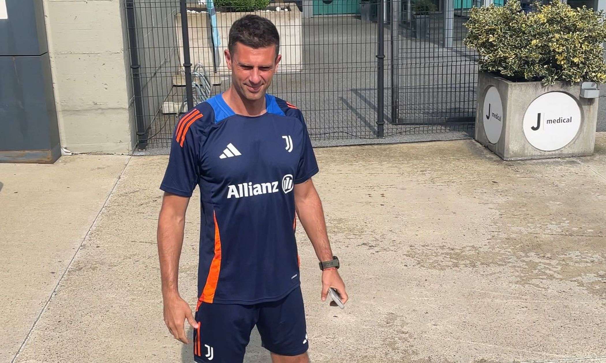 orizzontale.thiago.motta.juve.2024.25.jmedical.jpg