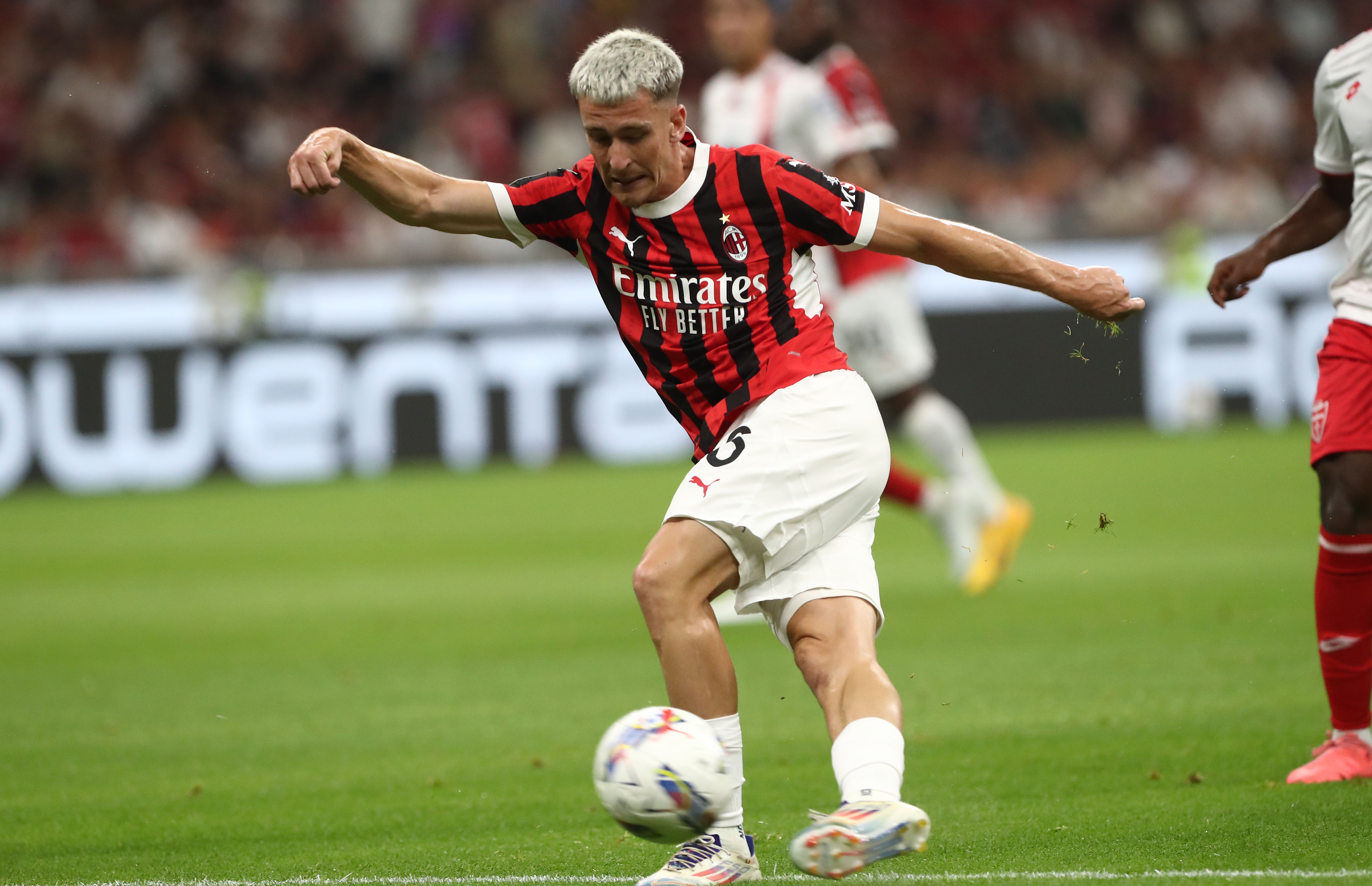 Milano, Allegri Perentorio Sul Futuro di Saelemaekers: “Resta Con Me” Milano, Allegri Perentorio Sul Futuro di Saelemaekers: “Resta Con Me”