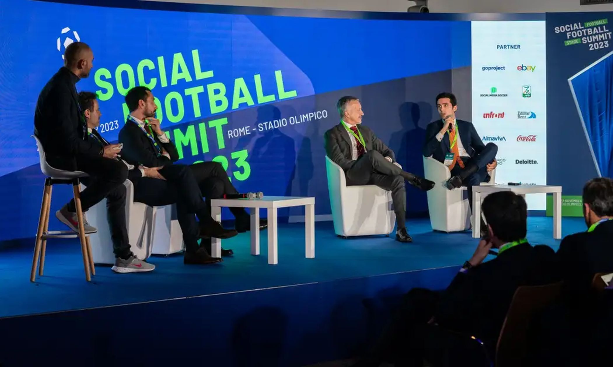 conferenza stampa social football summit