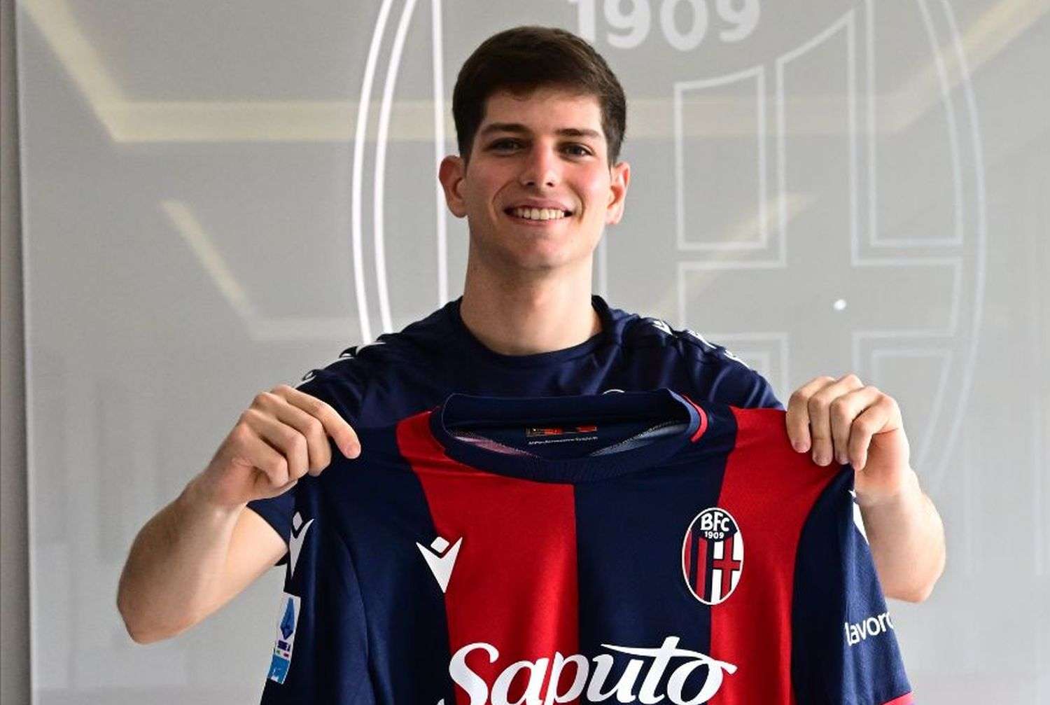 pedrola.bologna.2024.2025.maglia.jpg