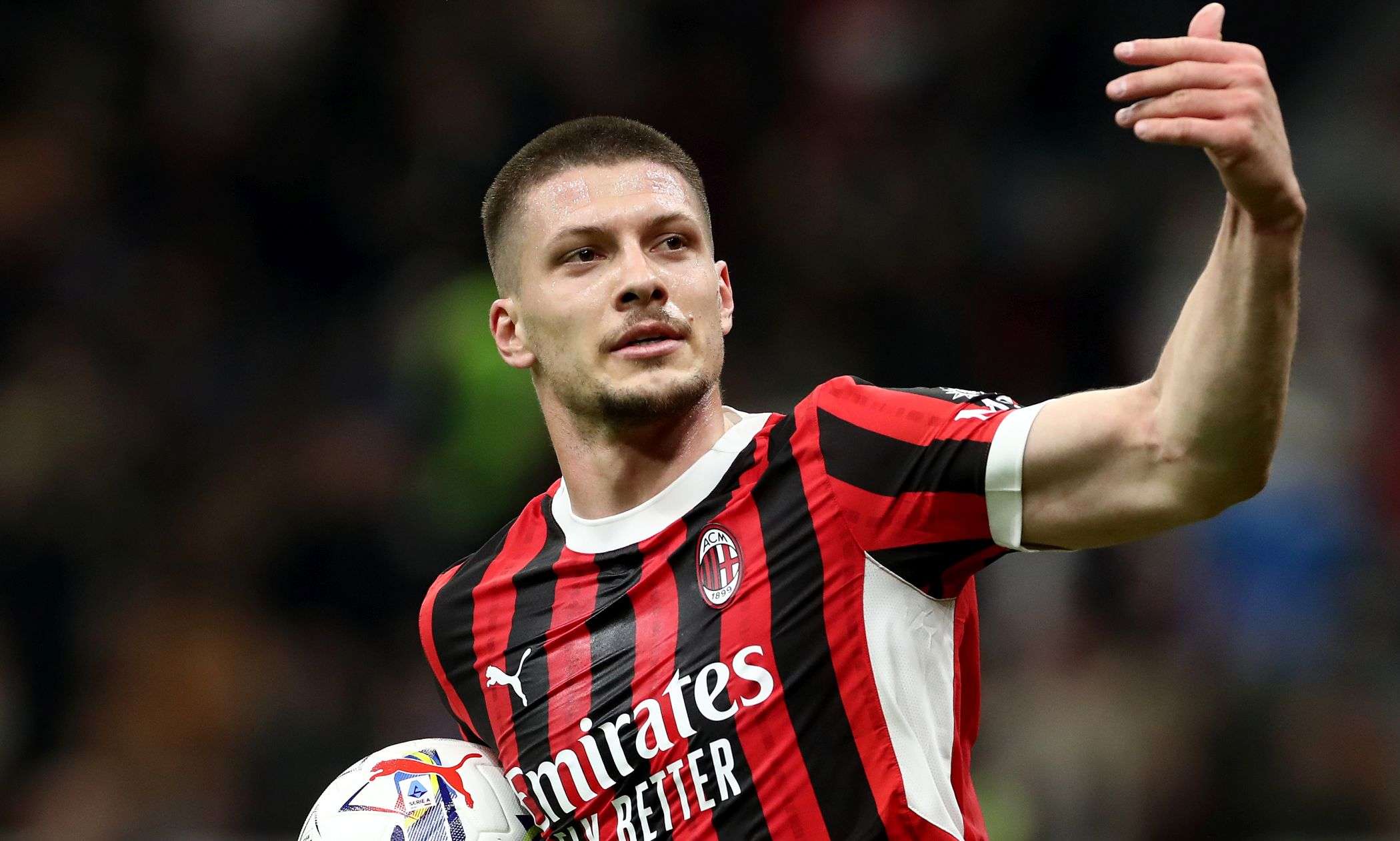 jovic.milan.2024.25.pallone.fiorentina.jpg