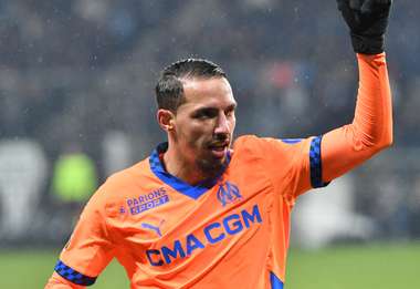 bennacer.marsiglia.2024.2025.maglia.arancio.jpg