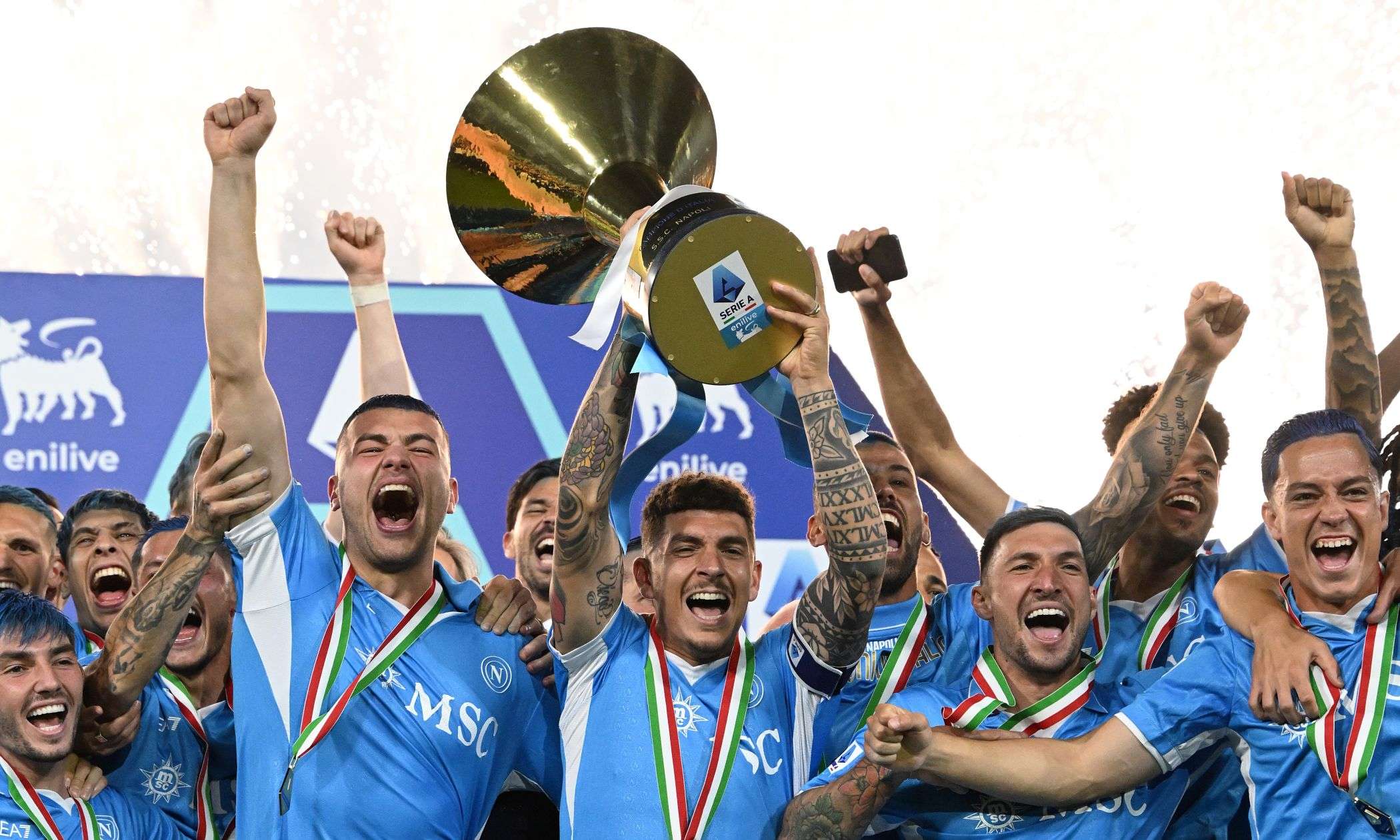 di.lorenzo.napoli.2024.25.scudetto.jpg