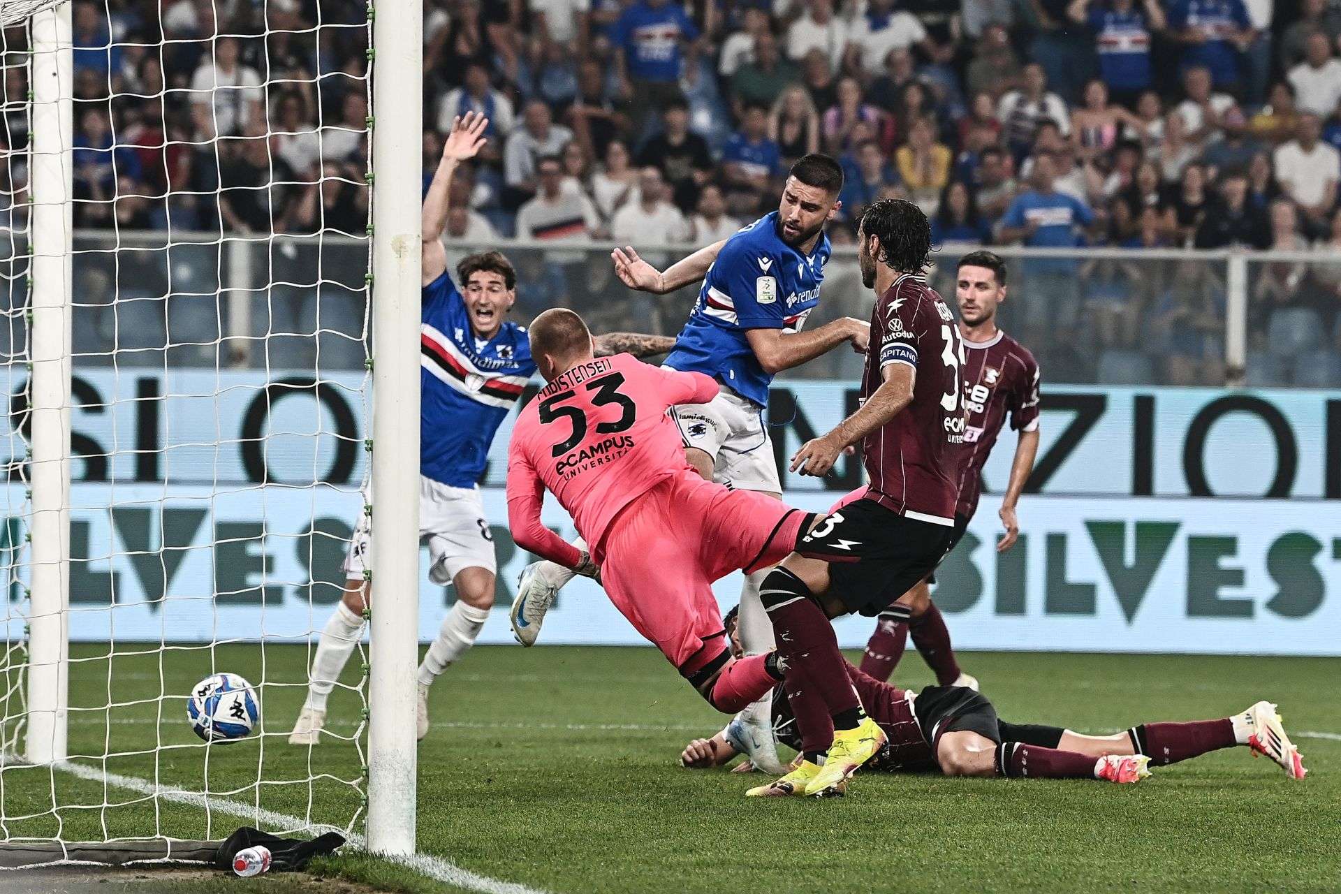 curto.sampdoria.salernitana.playout.2025.jpg
