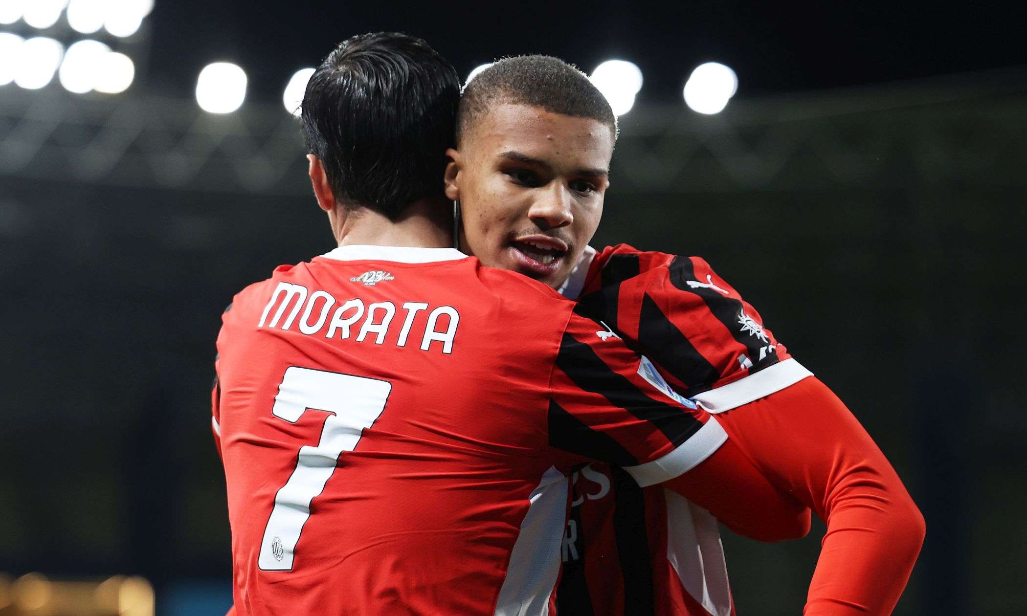 morata.thiaw.milan.2024.25.abbraccio.jpg