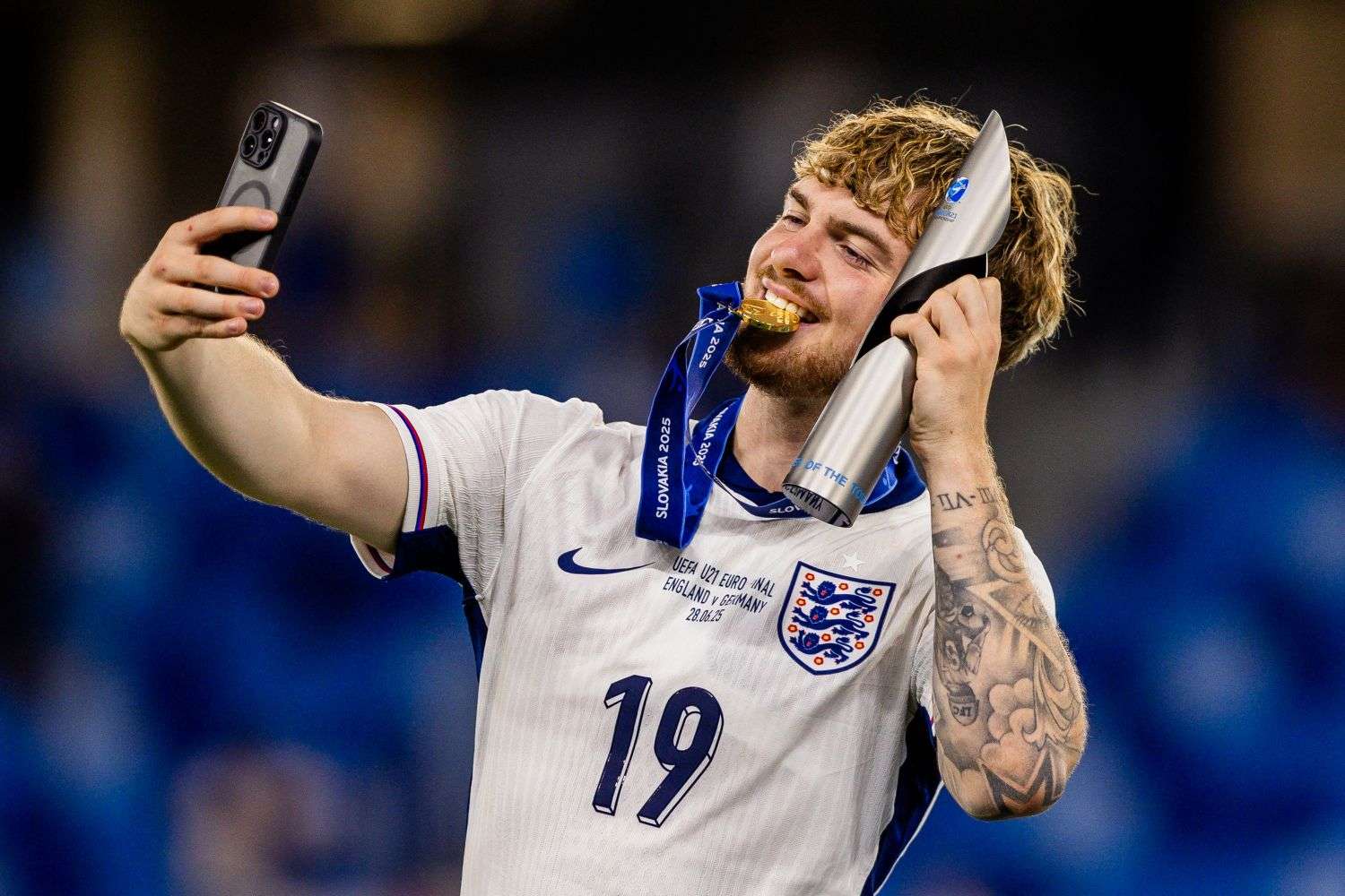 elliott.inghilterra.selfie.2024.25.jpg
