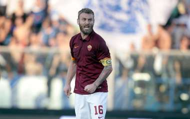 de.rossi.roma.2014.2015.jpg