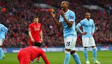 fernandinho.esulta.gol.liverpool.city.2016.jpg