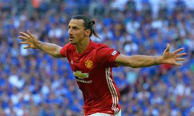 ibrahimovic.manchester.united.esulta.2016.2017.jpg
