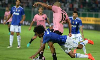 cuadrado.alesaami.palermo.juventus.2016.2017.jpg