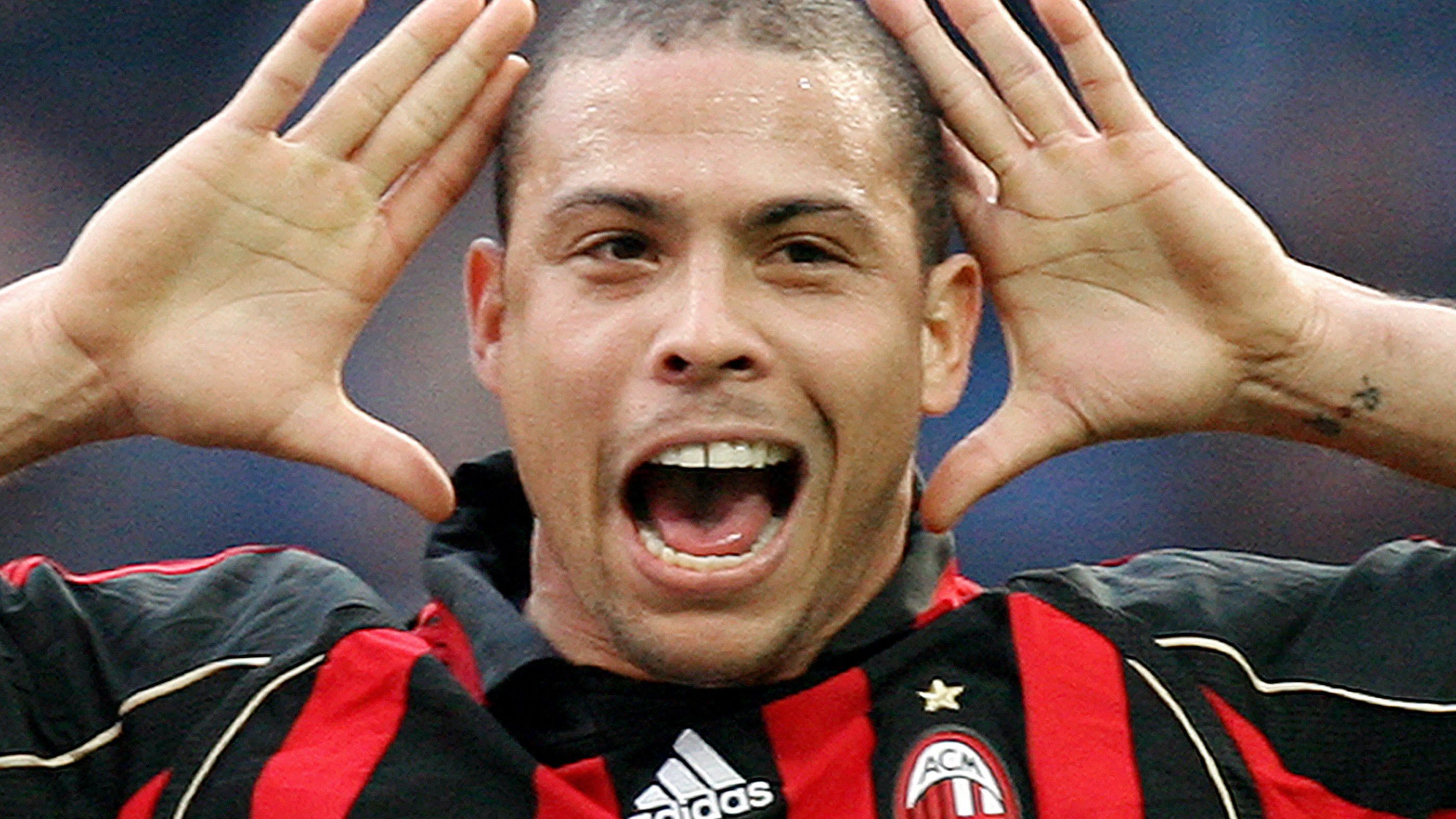 AC Milan's forward Ronaldo celebrates af