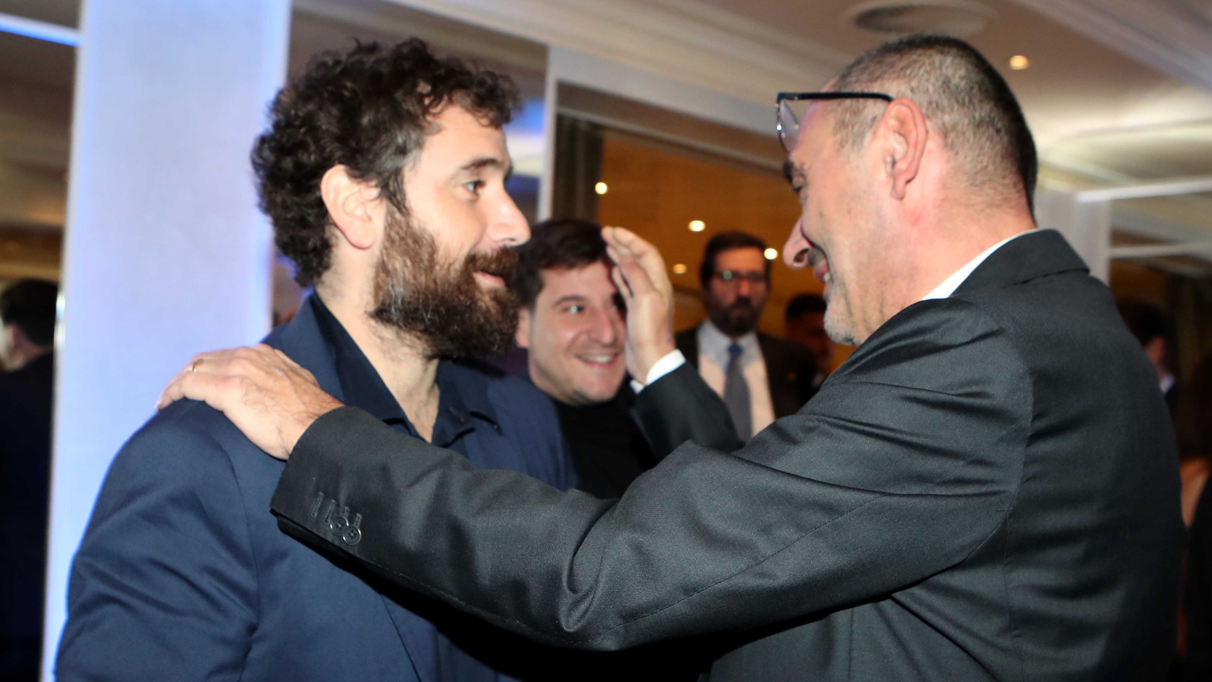 Sanremo 2026, a che ora canta Tommaso Paradiso nella prima serata: la scaletta e l'ordine d'uscita dei cantanti in gara