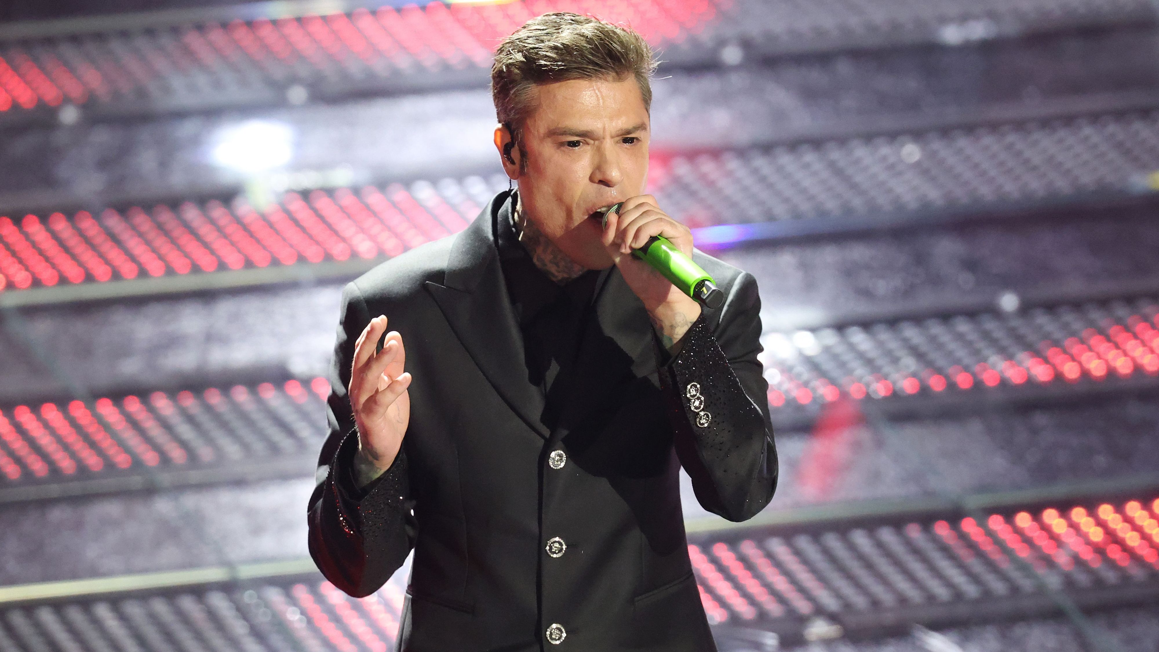 Sanremo 2026, quanto costa un biglietto all'Ariston: i prezzi in platea e galleria si impennano per la finale