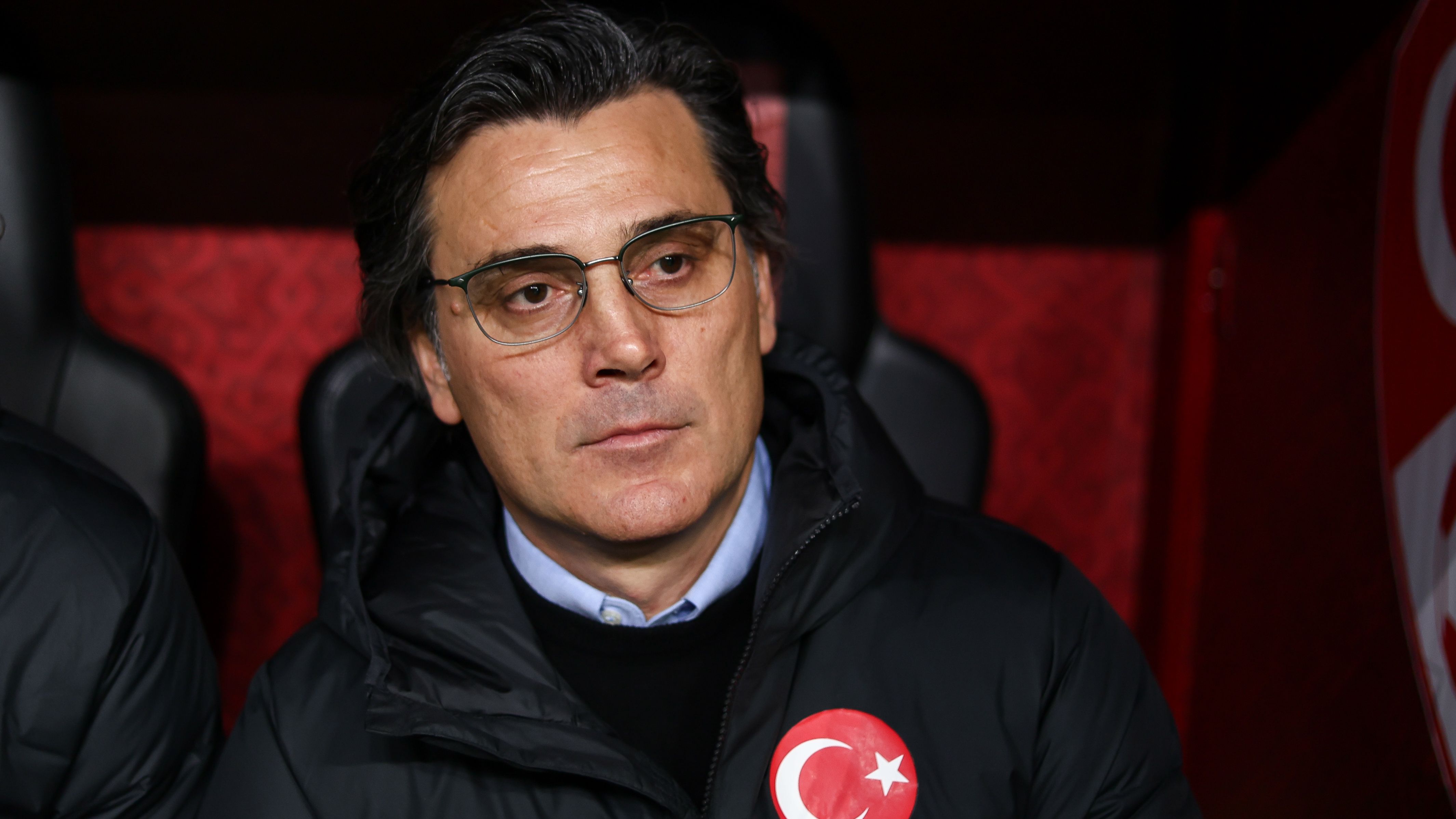 Montella risponde a Ozer, il portiere che ha lasciato il ritiro della Turcha: "Sono deluso, ci saranno delle conseguenze. L'ho convocato quando giocava in seconda divisione"