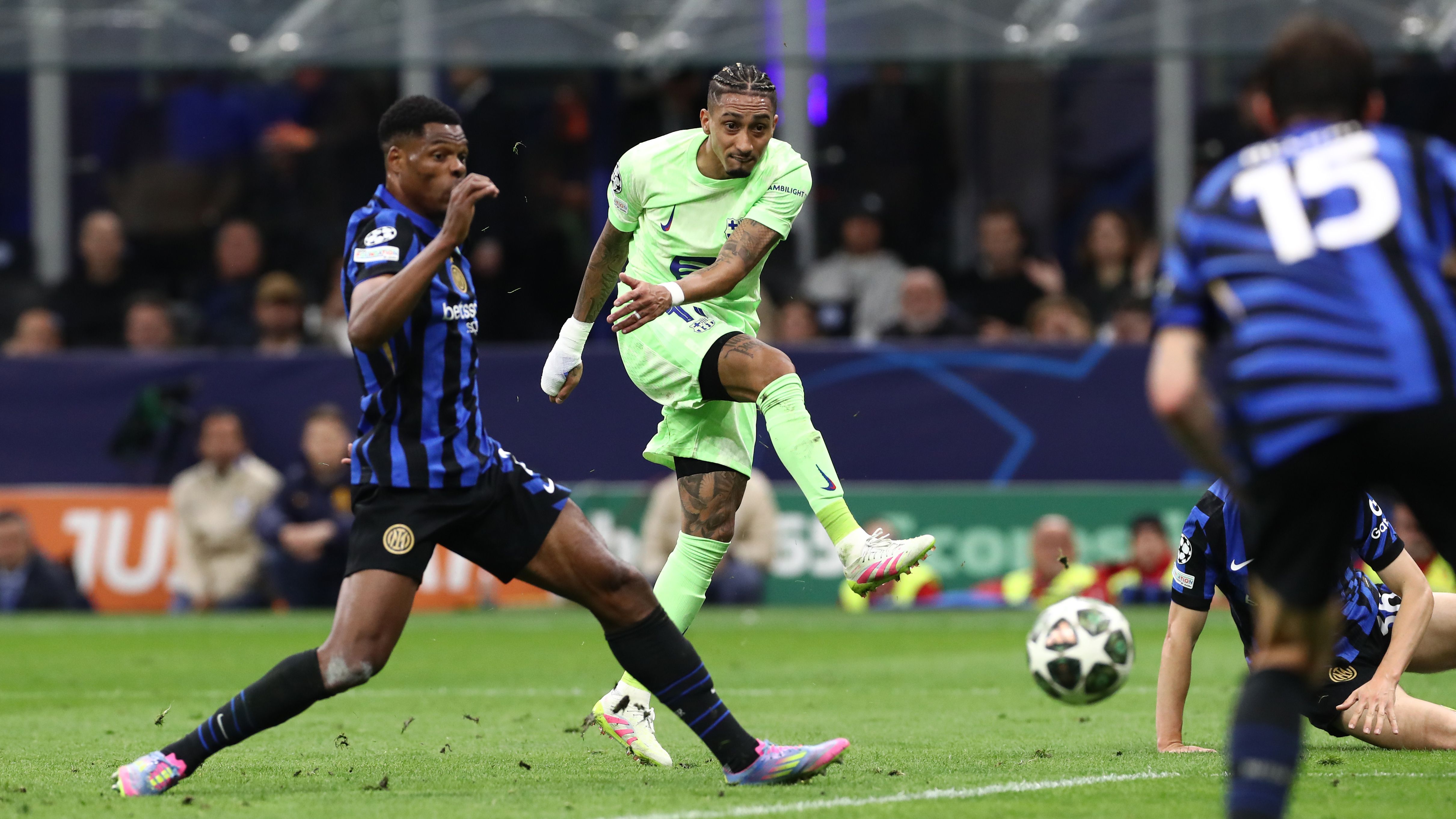 FC Internazionale Milano v FC Barcelona - UEFA Champions League 2024/25 Semi Final Second Leg