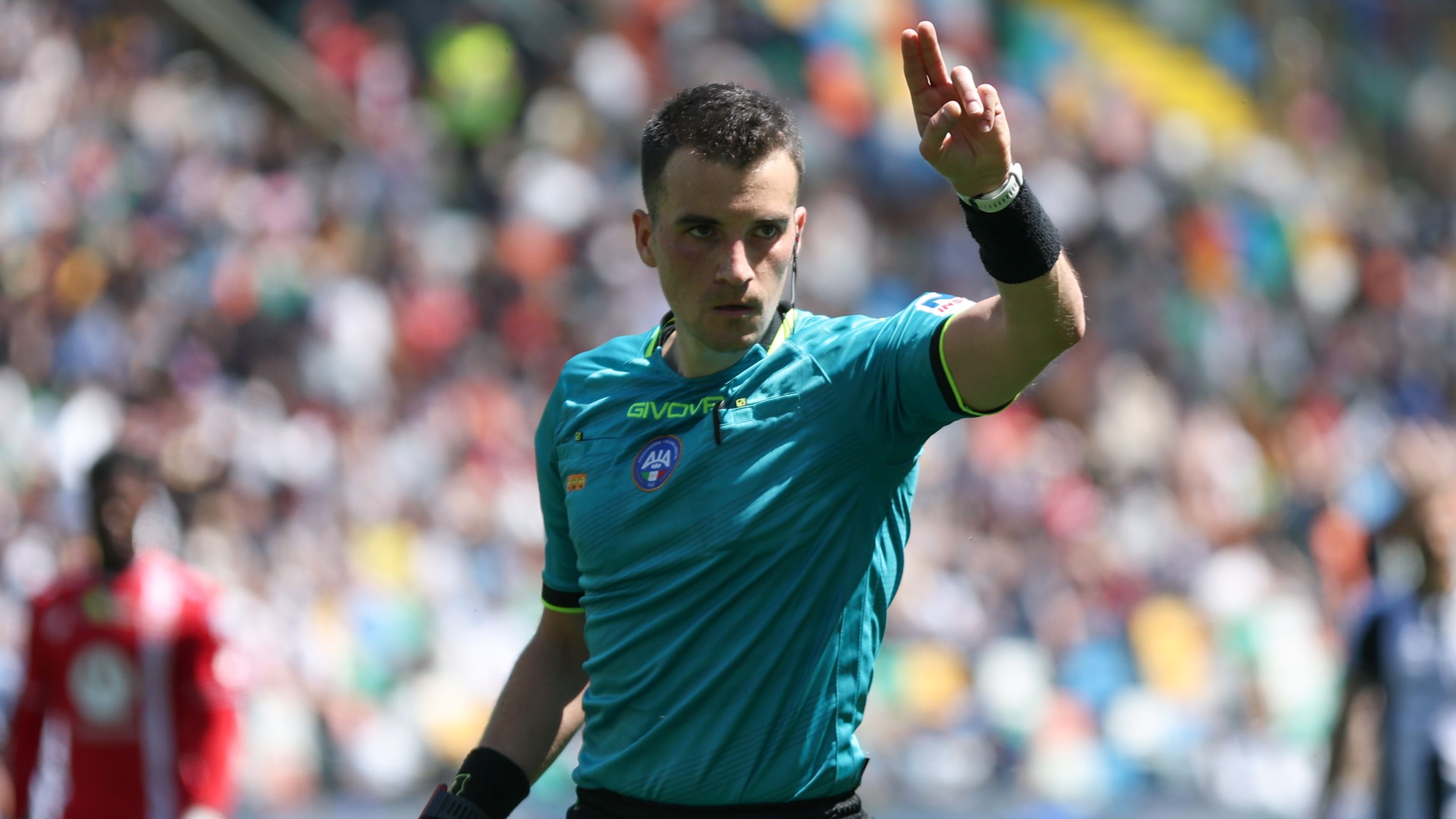 Milan-Sassuolo, la moviola LIVE: manca subito un giallo a Saelemaekers