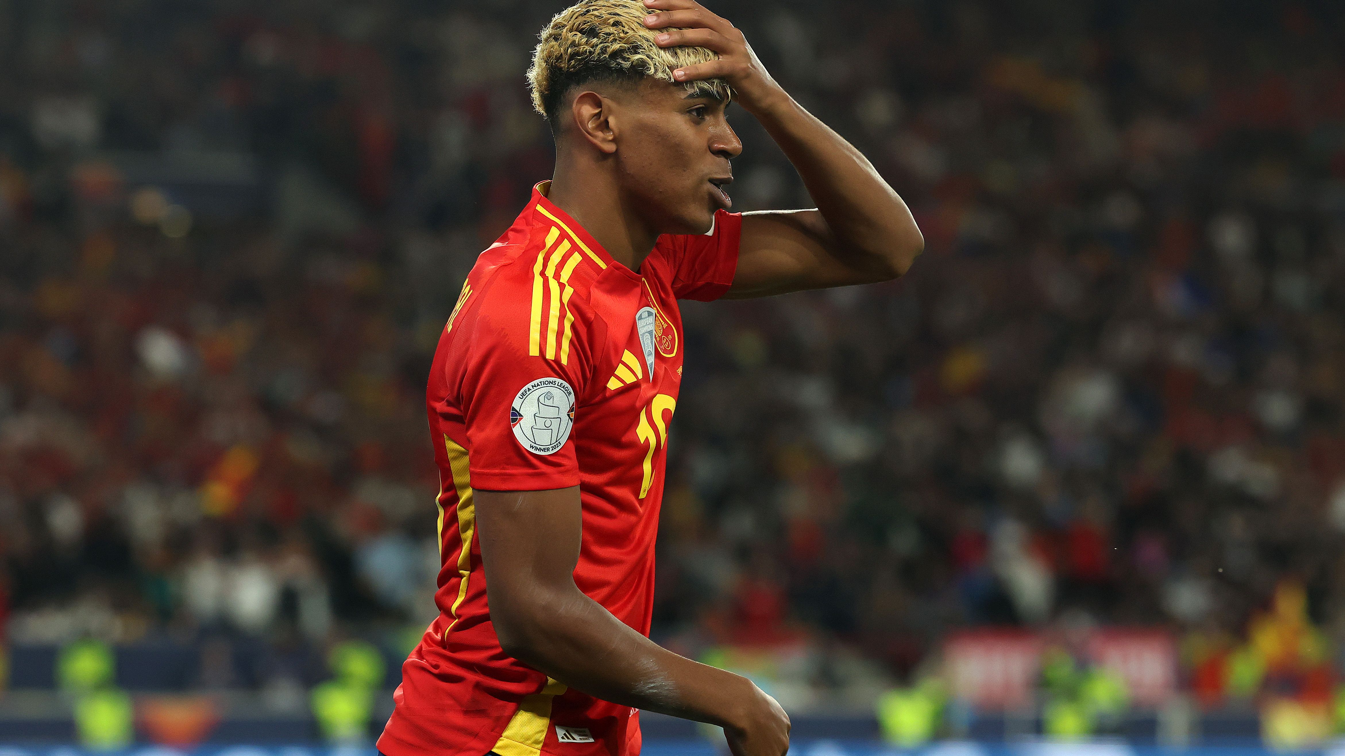 Lamine Yamal lascia il ritiro della Spagna dopo essersi sottoposto a cure segrete. E' scontro totale tra Barcellona e Federazione