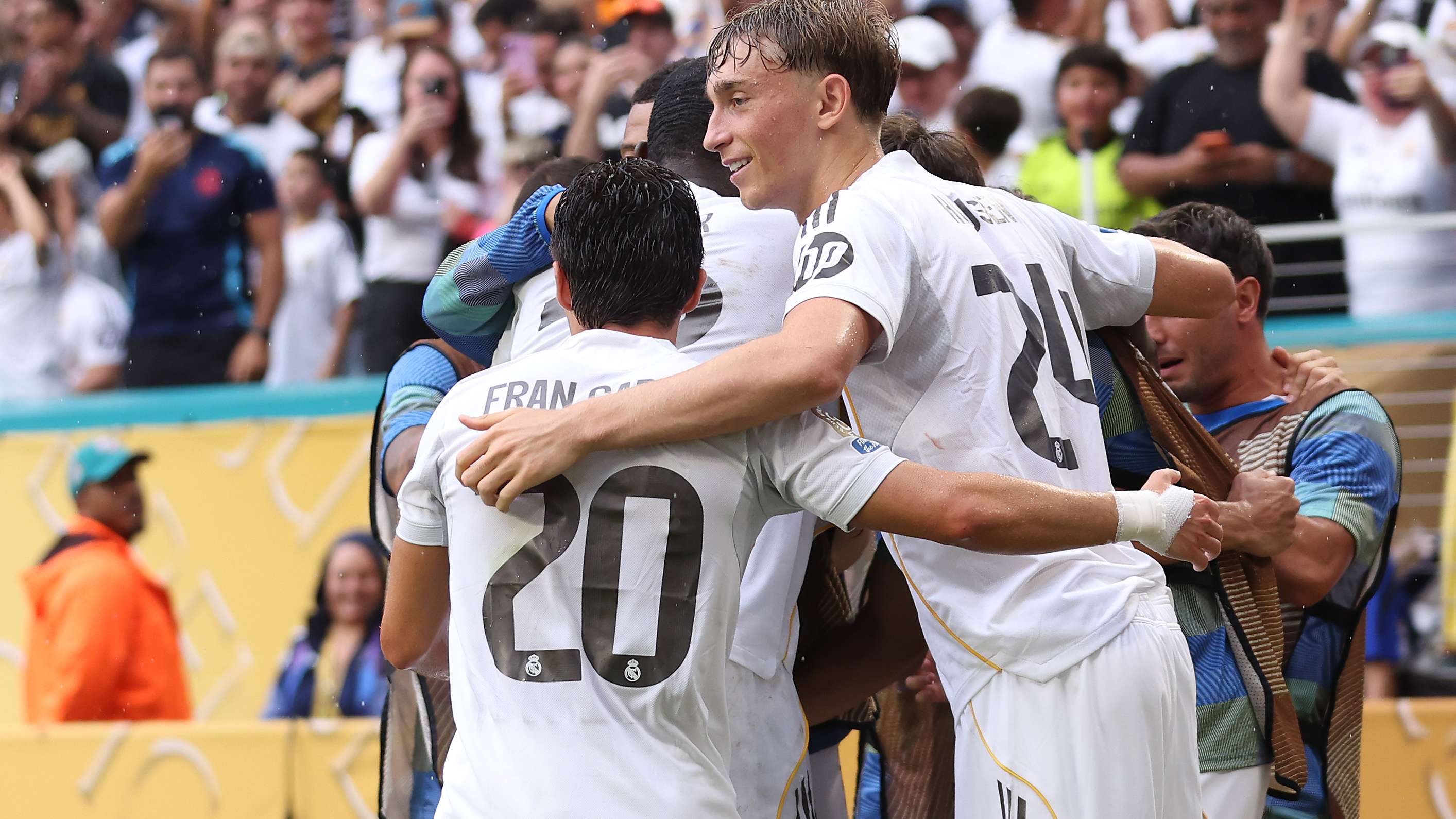 Real Madrid CF v Juventus FC: Round Of 16 - FIFA Club World Cup 2025