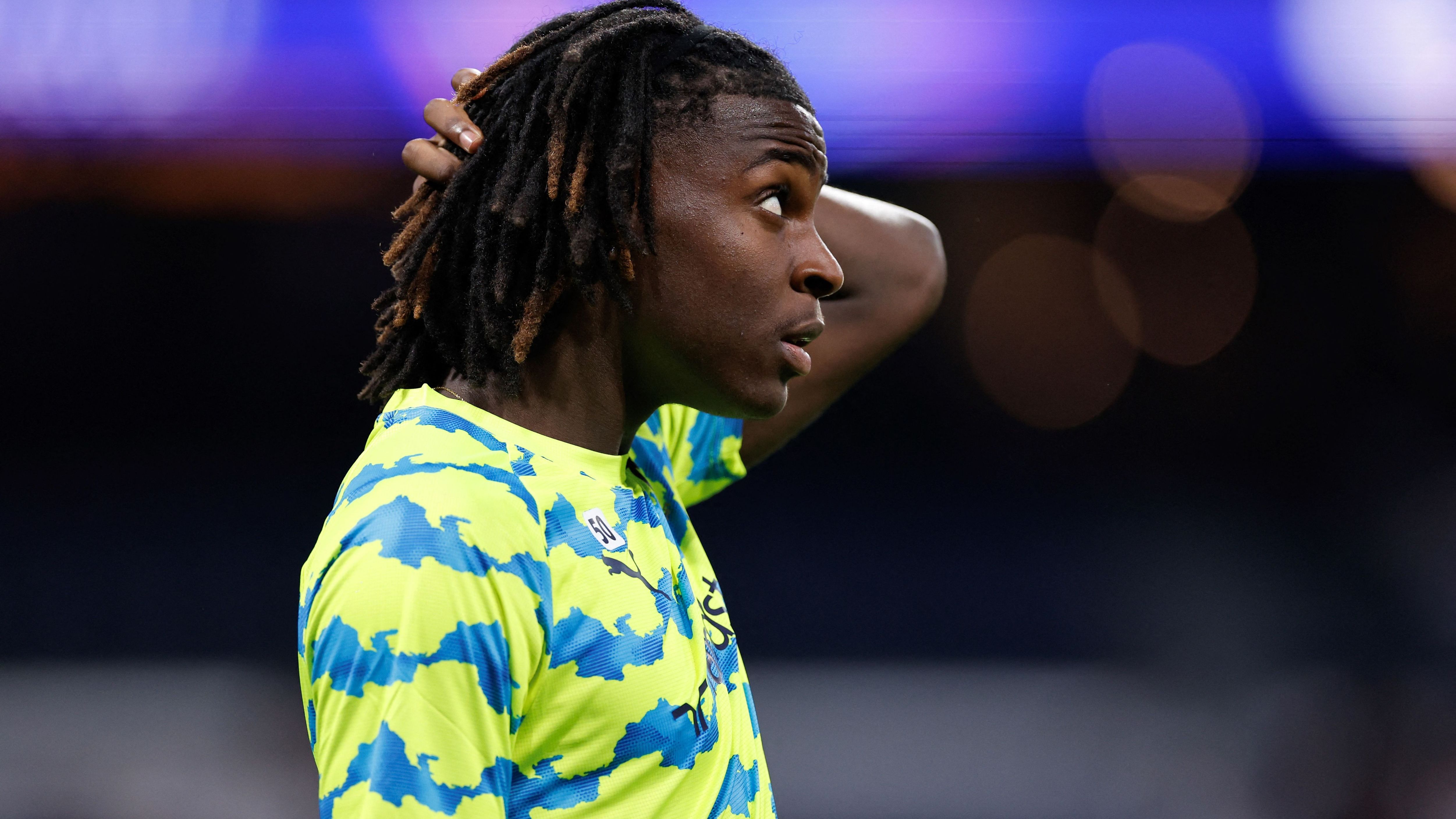 Chi è Bakola, il nuovo acquisto del Sassuolo: dallo svenimento durante ...