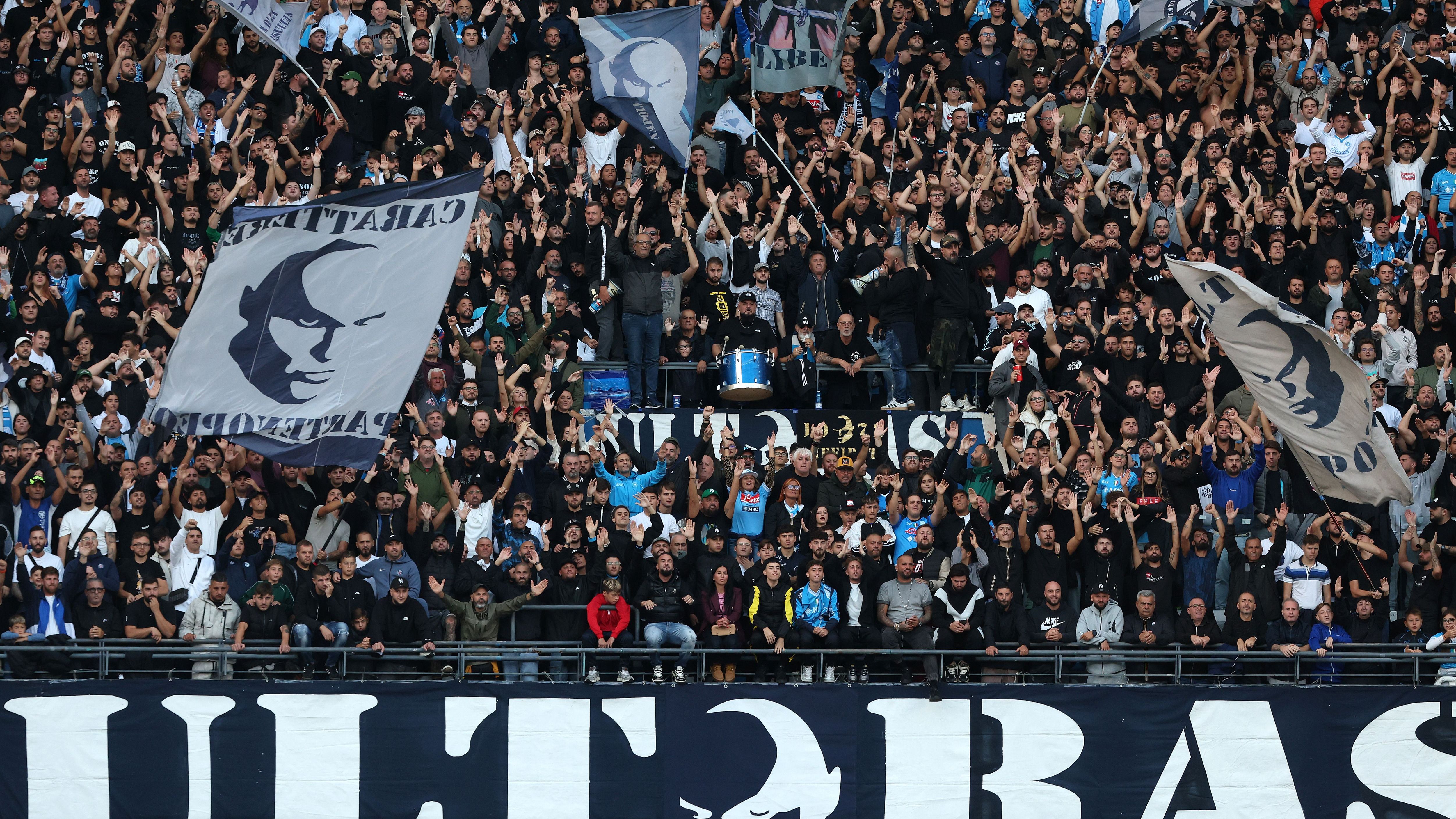 Napoli-Eintracht, vietata la vendita di biglietti ai residenti a ...