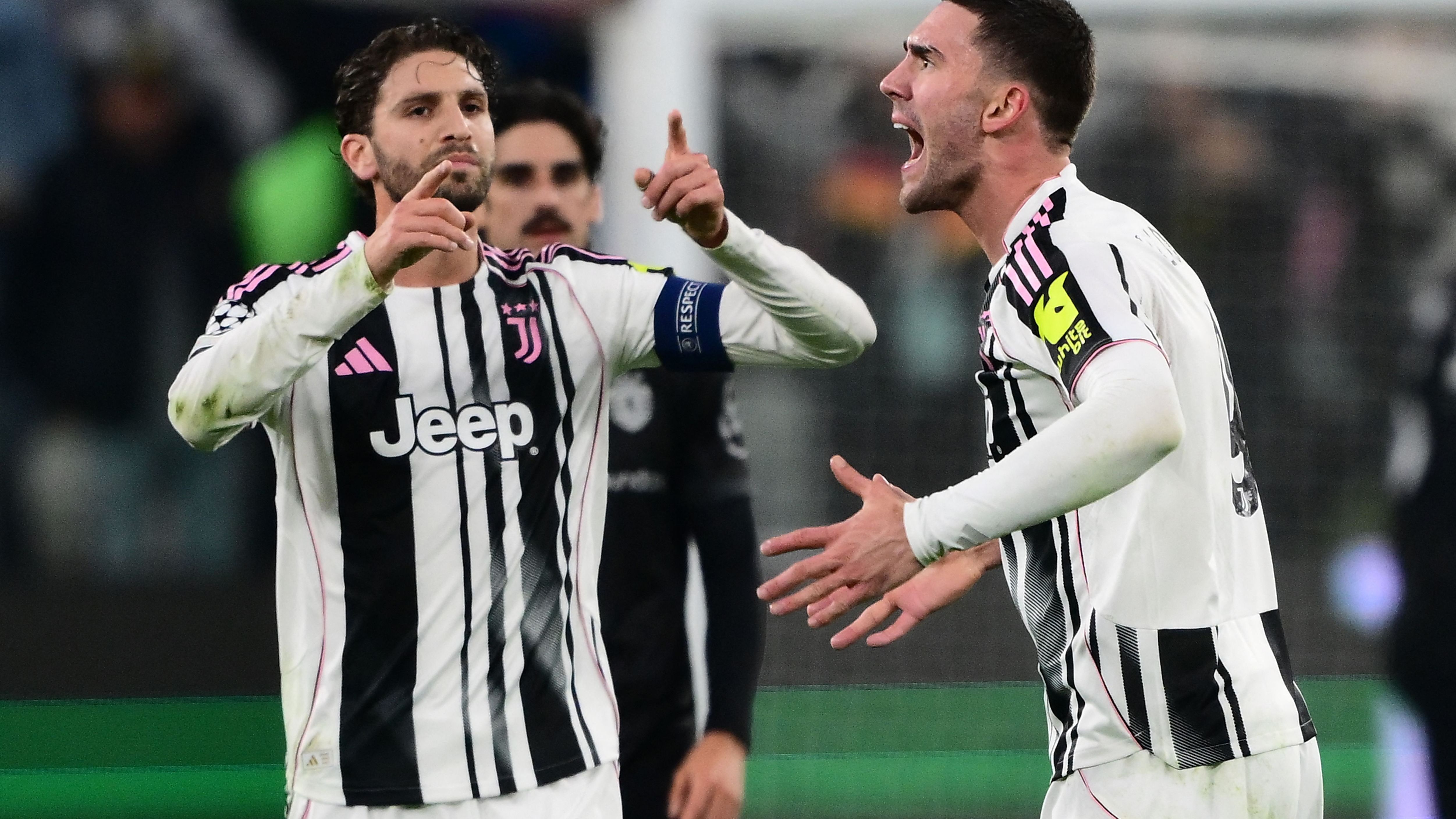 Gazzetta - Juventus, pesante multa a Locatelli e Vlahovic per la lite in campo