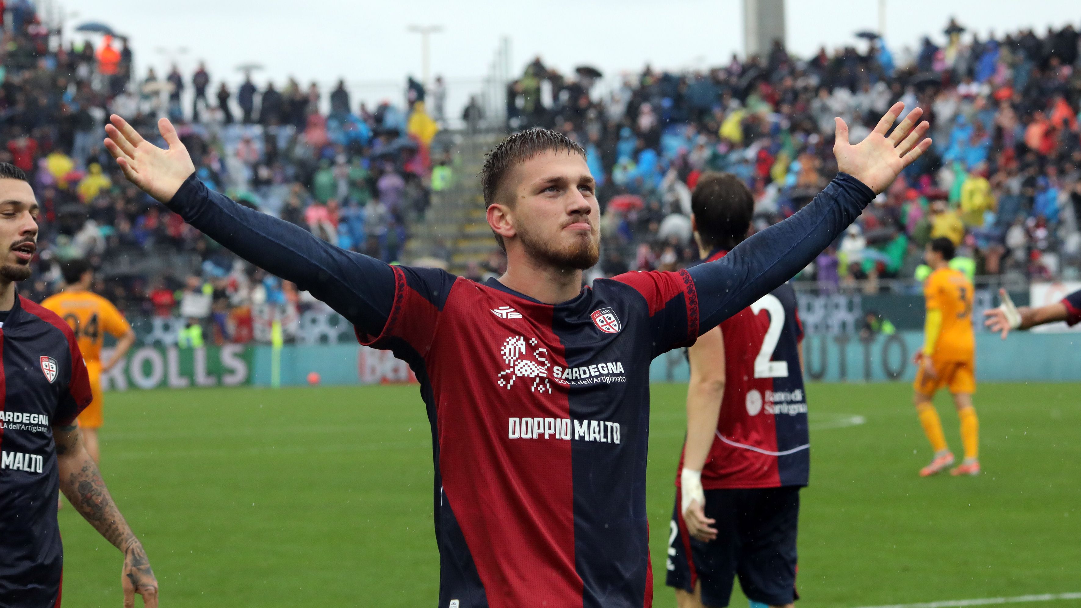 Quanto deve pagare il Cagliari per il riscatto di Kilicsoy: l'accordo col Besiktas e le parole del ds Angelozzi