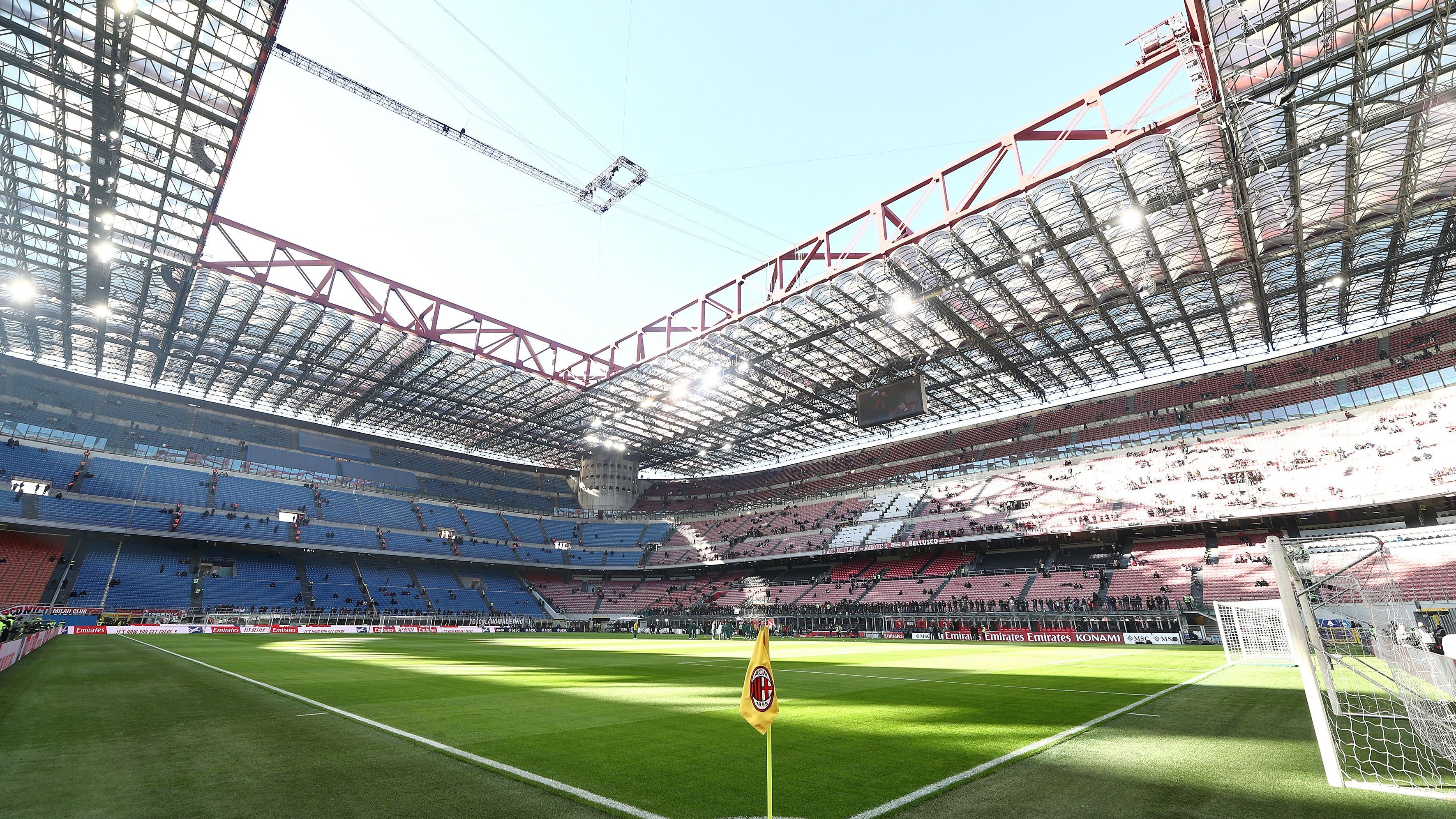 Milan-Verona, paura prima dell'inizio del match: tifoso in arresto cardiaco, è in codice rosso